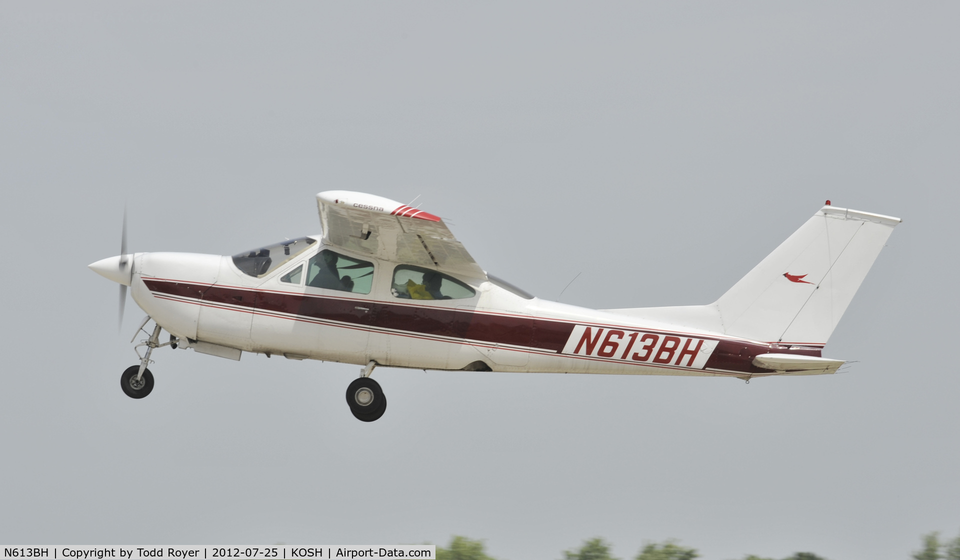 N613BH, 1976 Cessna 177RG Cardinal C/N 177RG0844, Airventure 2012