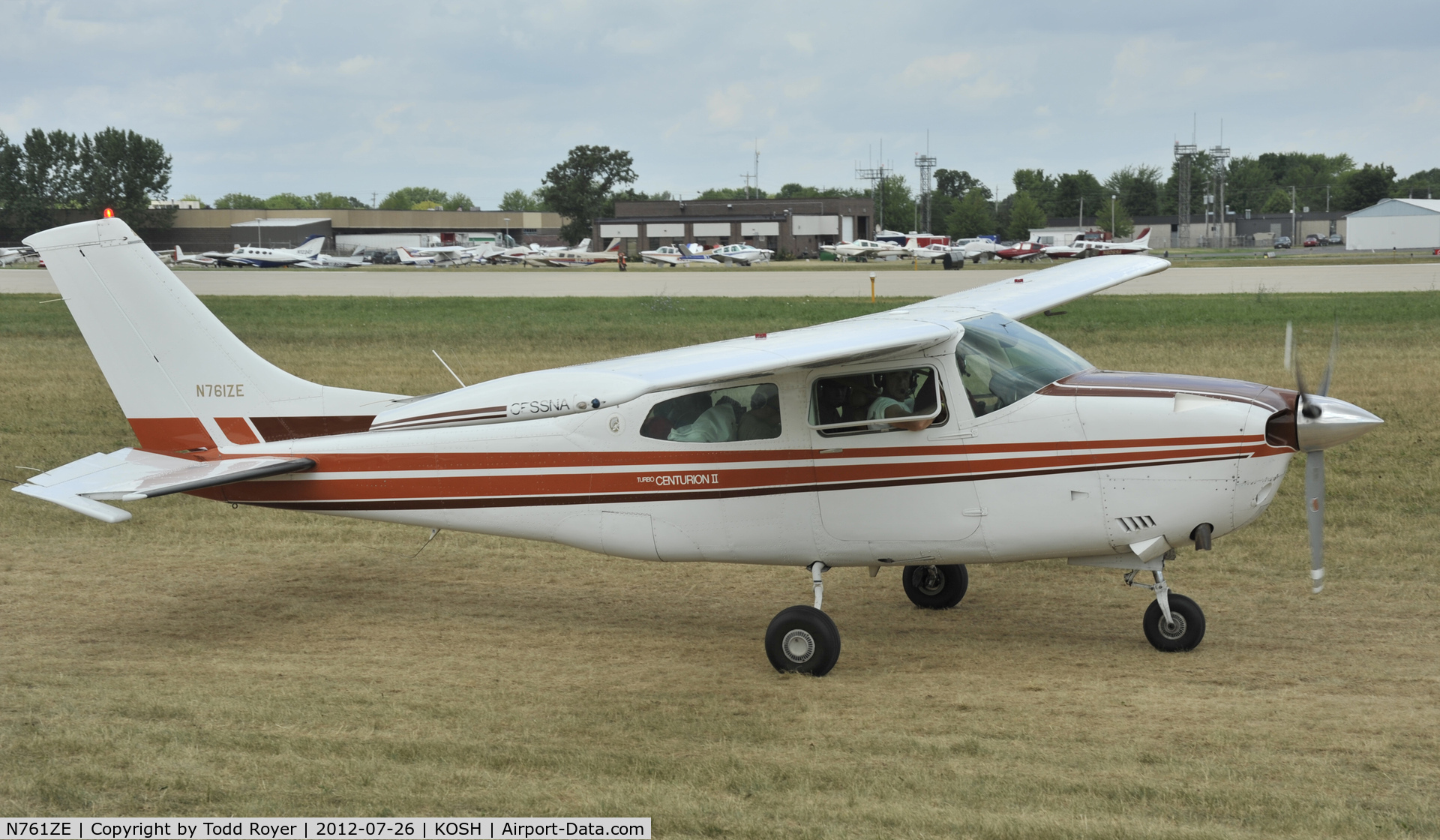 N761ZE, 1978 Cessna T210M Turbo Centurion C/N 21062642, Airventure 2012