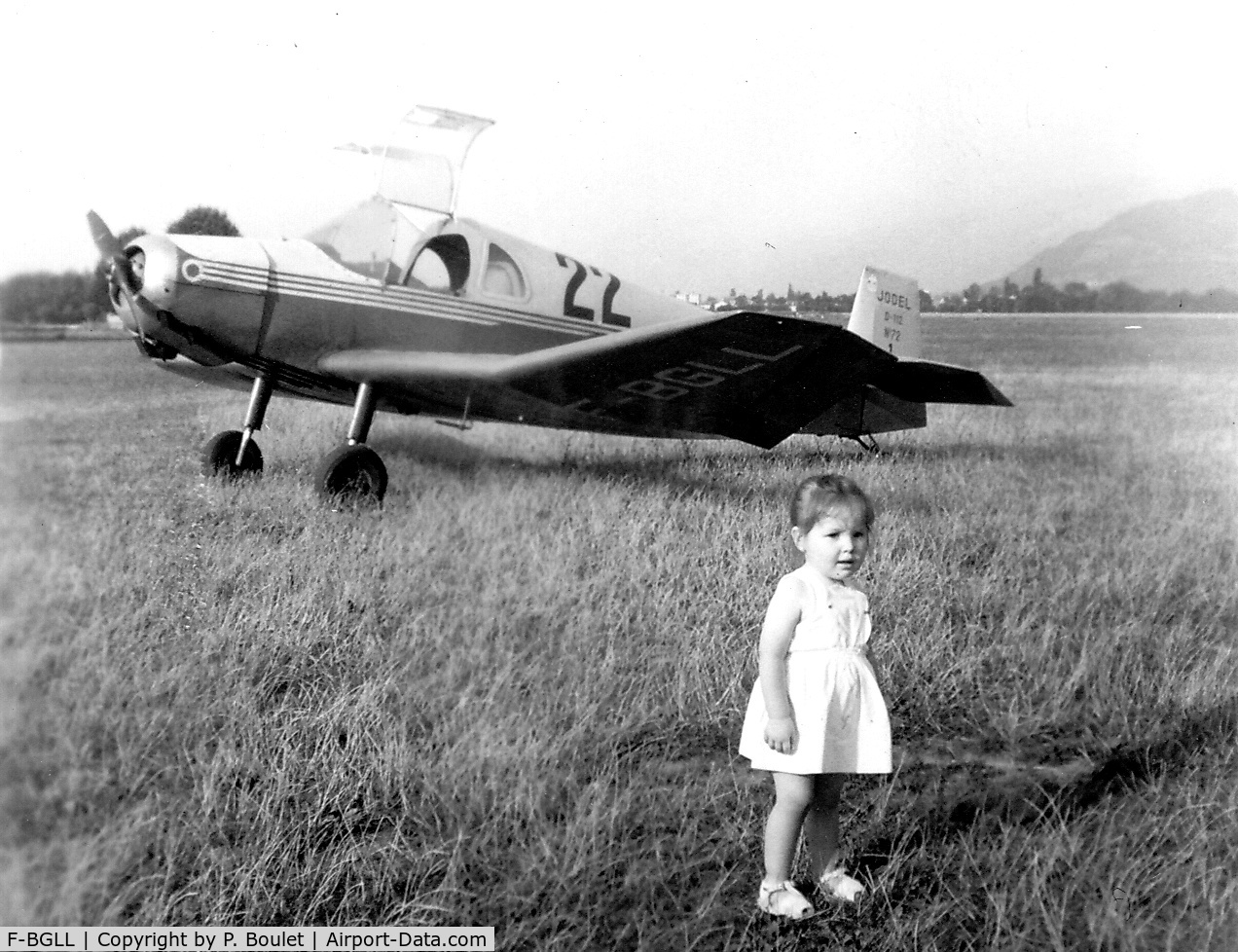 F-BGLL, Jodel D-112 C/N 72, photo  prise aerodrome de Vizil France 1960 approx