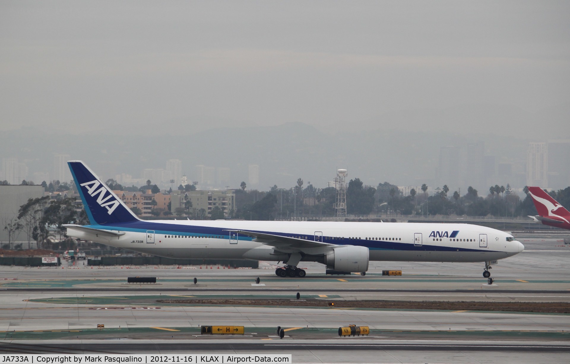 JA733A, 2005 Boeing 777-381/ER C/N 32648, Boeing 777-300ER