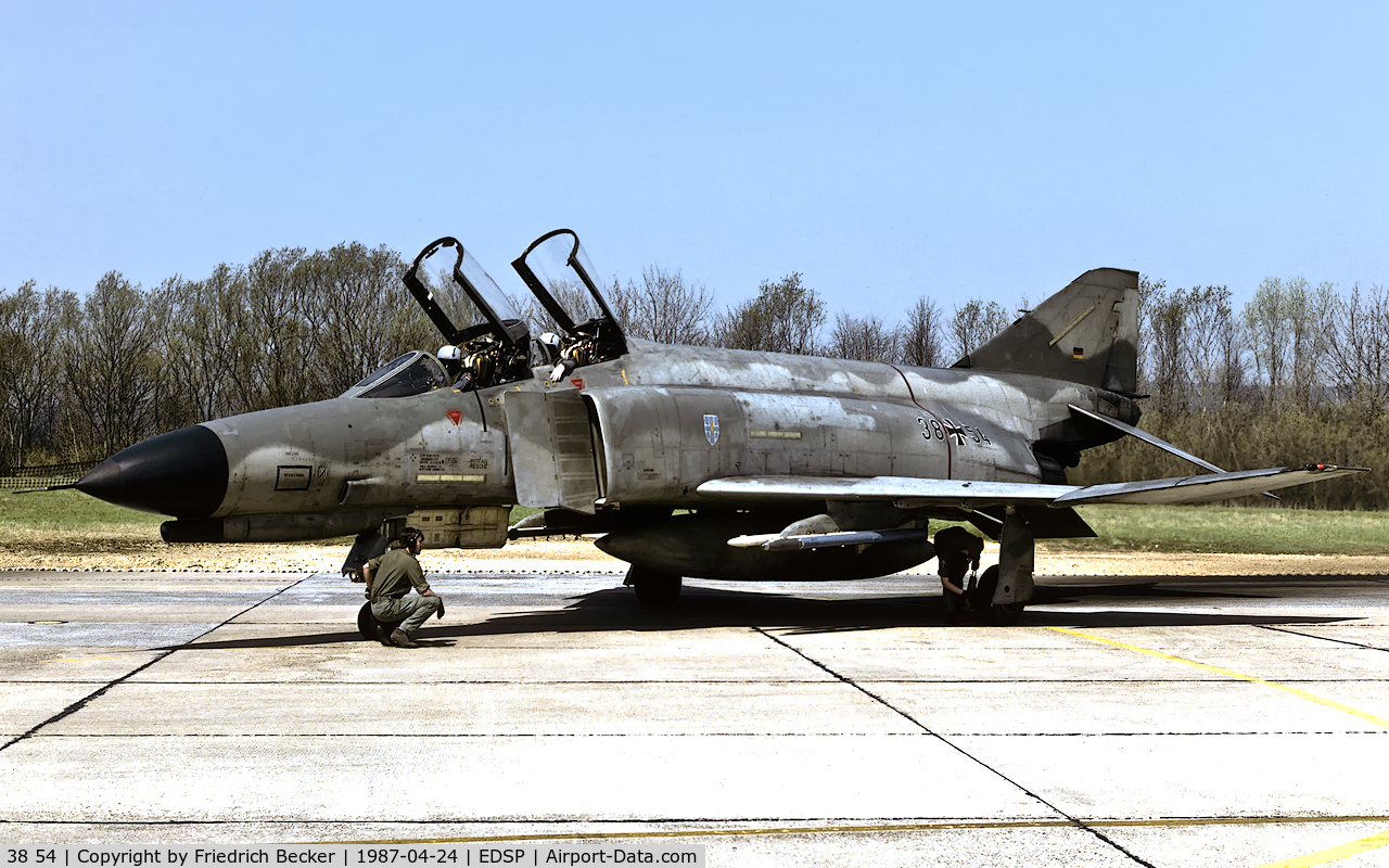 38 54, 1972 McDonnell Douglas F-4F Phantom II C/N 4761, last chance inspection at Fliegerhorst Pferdsfeld