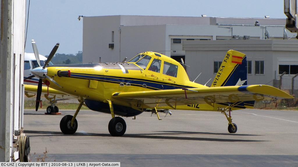 EC-LHZ, Air Tractor AT-802F Fire Boss C/N 802-0366, Parked