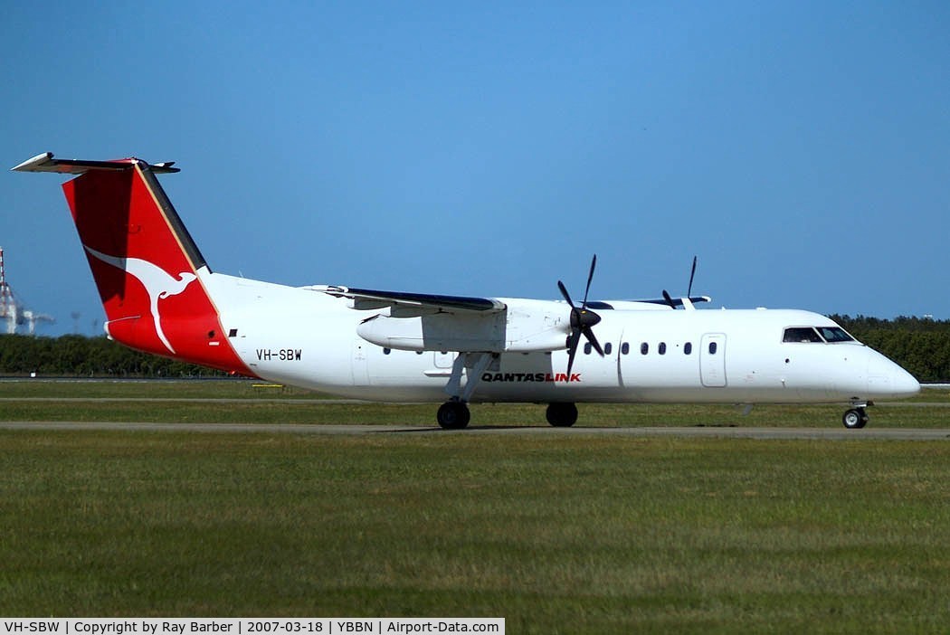 VH-SBW, 2004 De Havilland Canada DHC-8-315Q Dash 8 C/N 599, DHC-8Q-315 [599] (QANTASlink) Brisbane Int~VH 18/03/2007