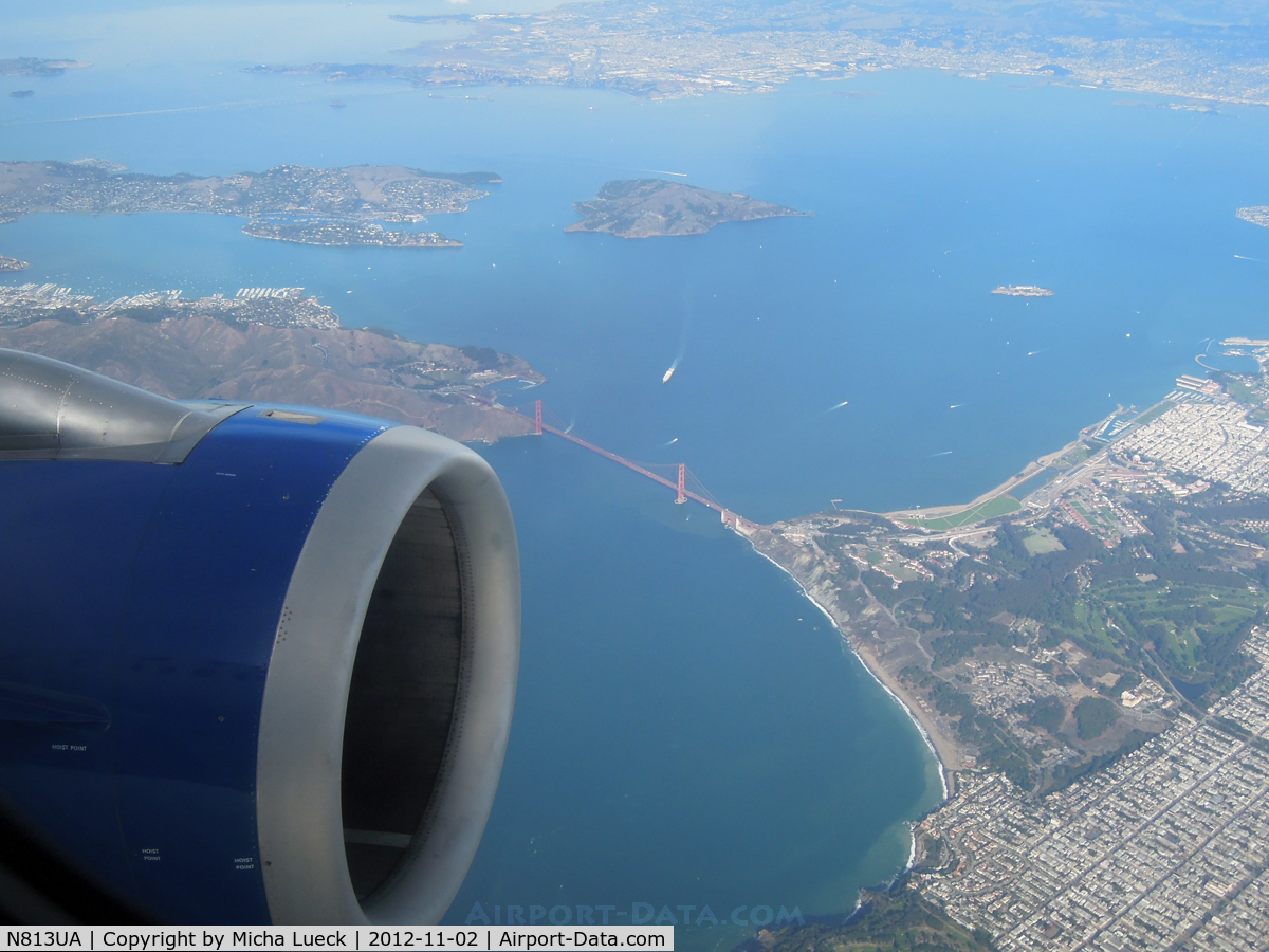 N813UA, 1998 Airbus A319-131 C/N 858, Golden Gate Bridge (PDX-SFO)