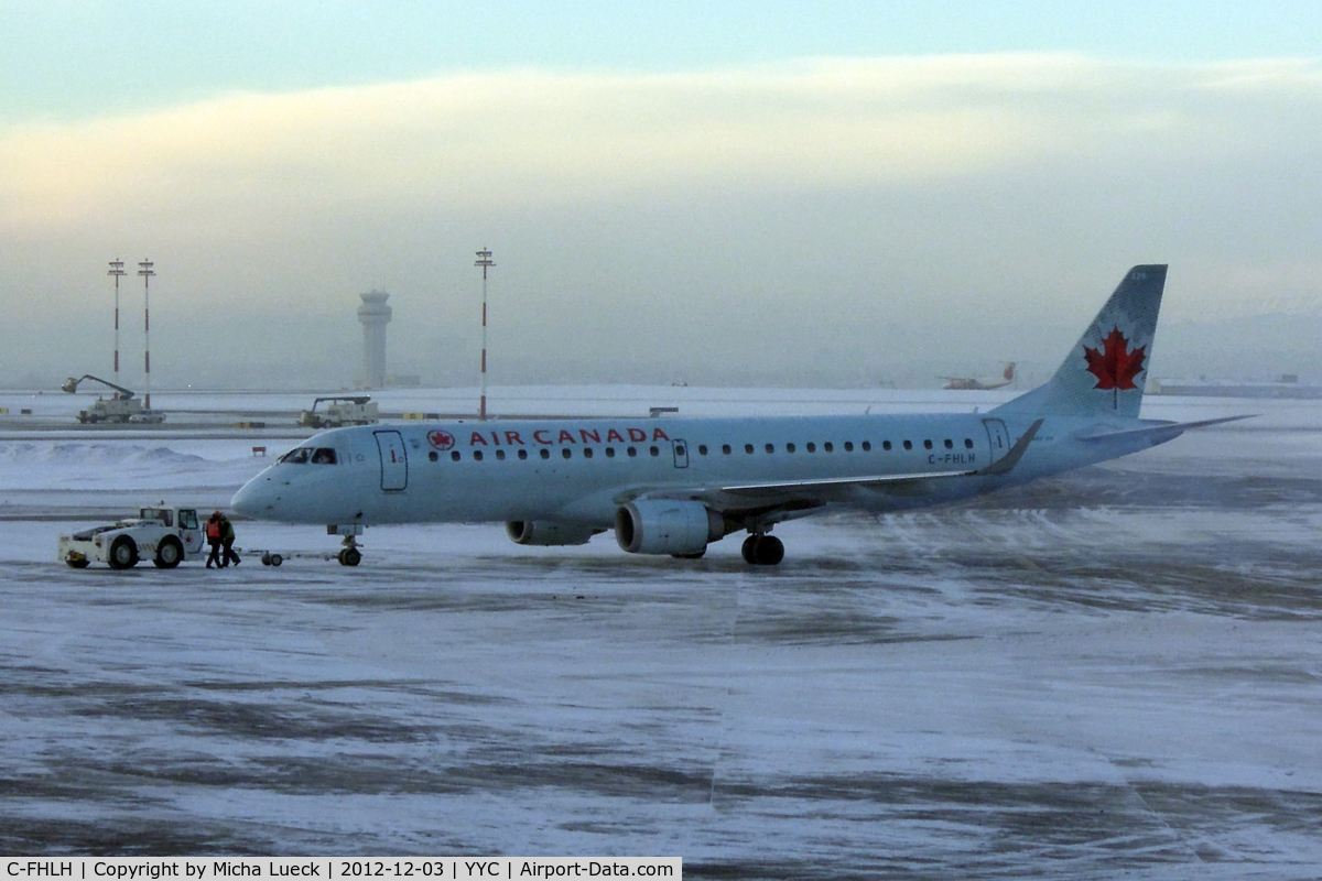 C-FHLH, 2007 Embraer 190AR (ERJ-190-100IGW) C/N 19000068, At Calgary