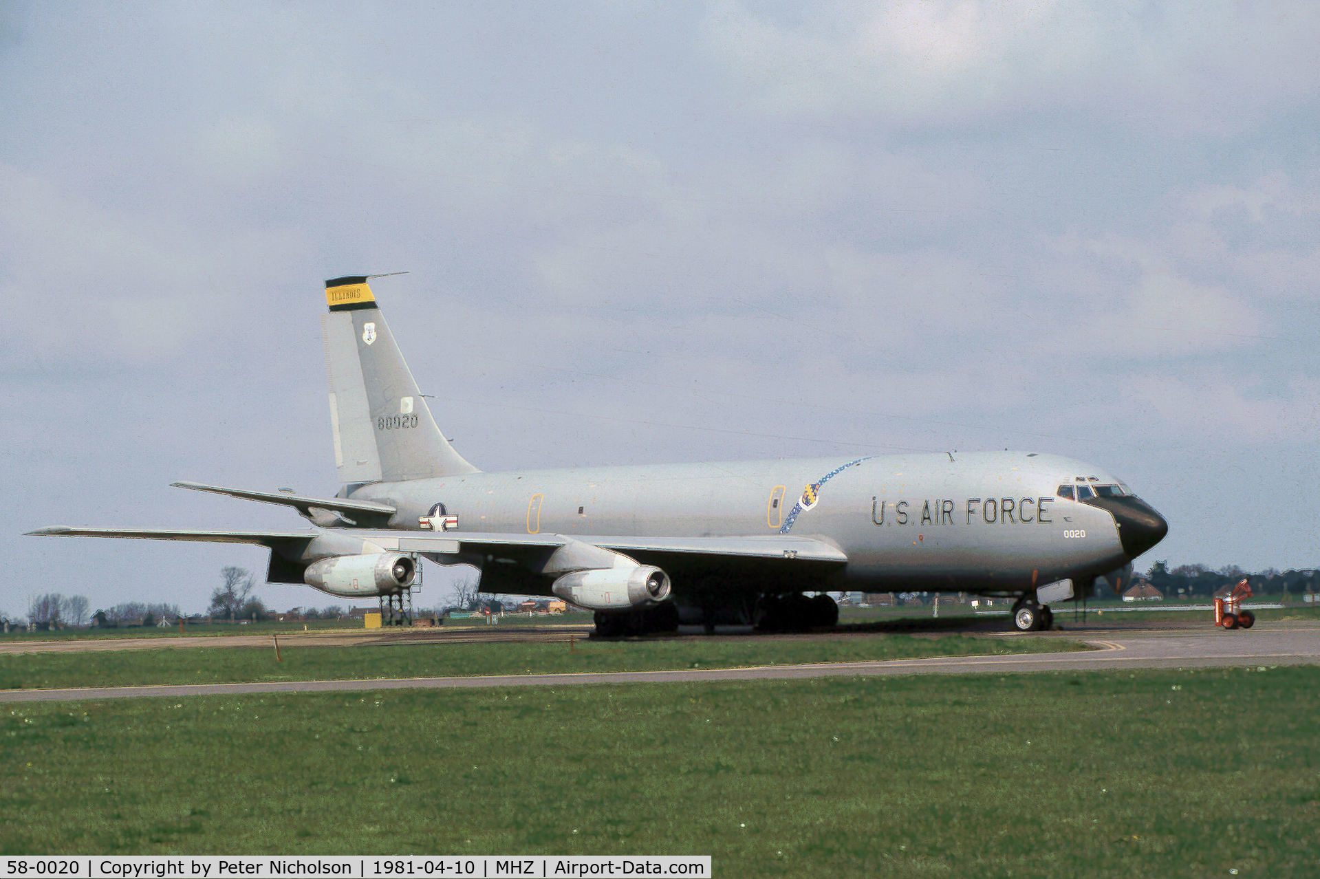 58-0020, 1958 Boeing KC-135E Stratotanker C/N 17765, KC-135E Stratotanker of the Illinois Air National Guard parked at RAF Mildenhall in April 1981.
