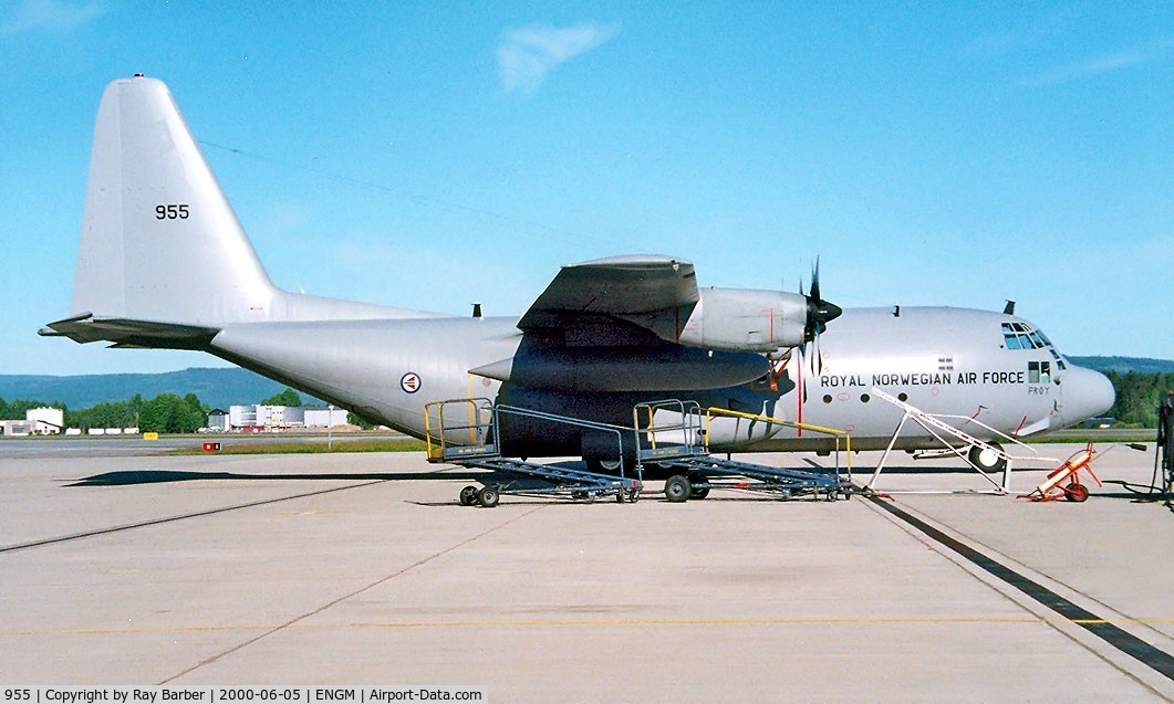 955, 1969 Lockheed C-130H Hercules C/N 382-4337, Lockheed C-130H Hercules [4337] (Royal Norwegian AF) Oslo-Gardemoen~LN 05/06/2000