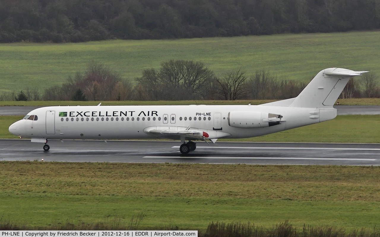 PH-LNE, 1991 Fokker 100 (F-28-0100) C/N 11322, decelerating after touchdown