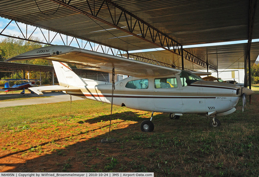 N6495N, 1978 Cessna 210N Centurion C/N 21063069, Seen on my spotter tour 2010.
