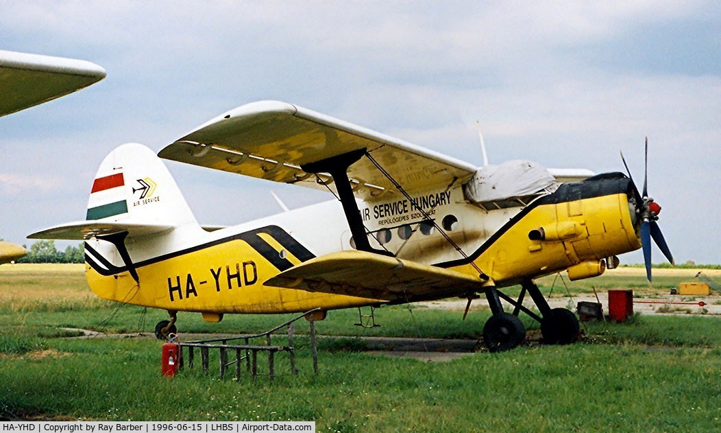 HA-YHD, Antonov (PZL-Mielec) An-2PF C/N 1G187-36, Antonov An-2PF [1G187-36] Buadors~HA 15/06/1996.