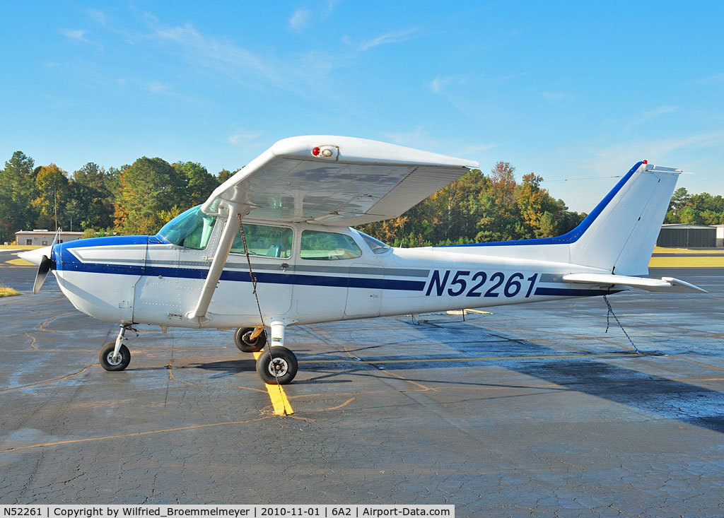 N52261, 1980 Cessna 172P C/N 17274465, Picture was taken during a stop at Griffin, GA.