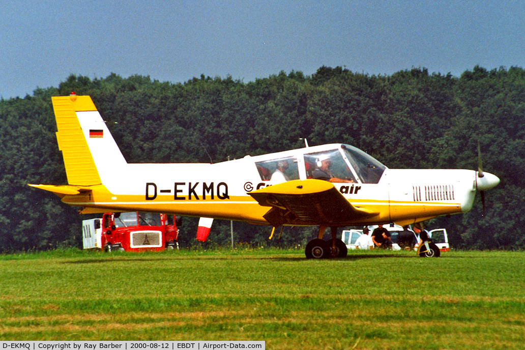 D-EKMQ, 1971 Zlin Z-43 C/N 0026, Zlin Z.43 [0026] Schaffen-Diest~OO 12/08/2000