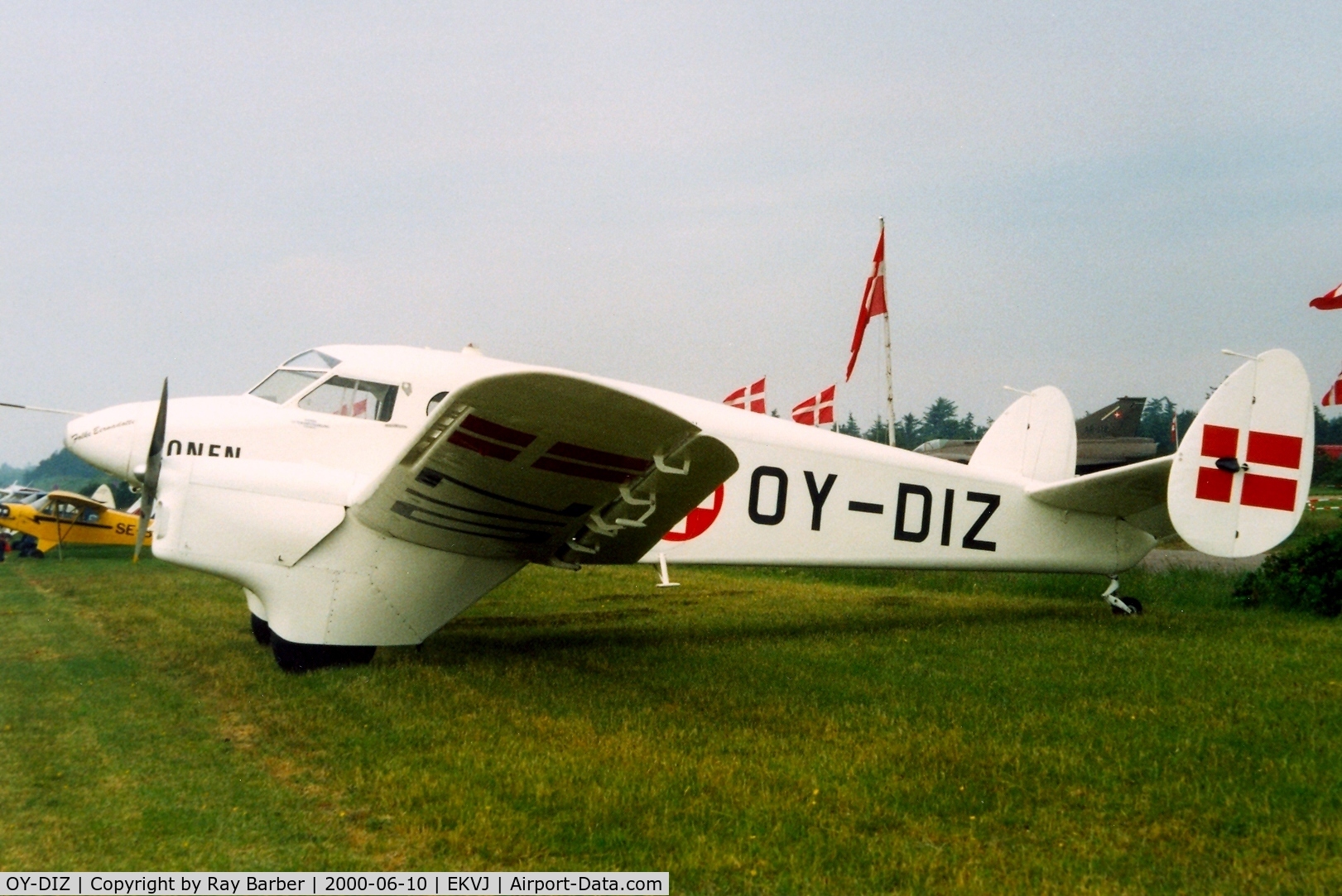 OY-DIZ, 1944 SAI KZ IV C/N 43, S.A.I. KZ.IV [43] Stauning~OY 10/06/2000