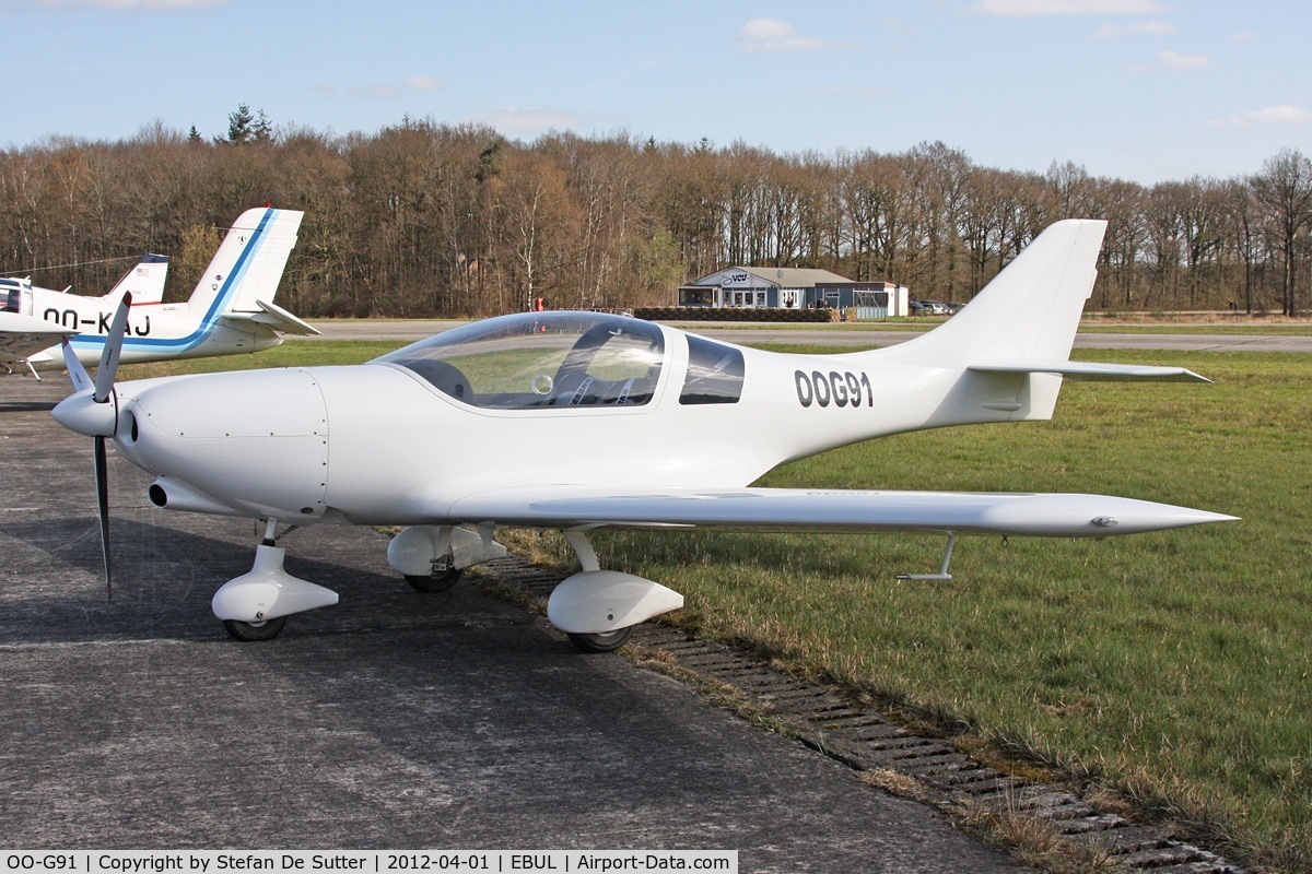 OO-G91, 2010 Aveko VL-3 Sprint C/N 96, Parked at Aeroclub Brugge.