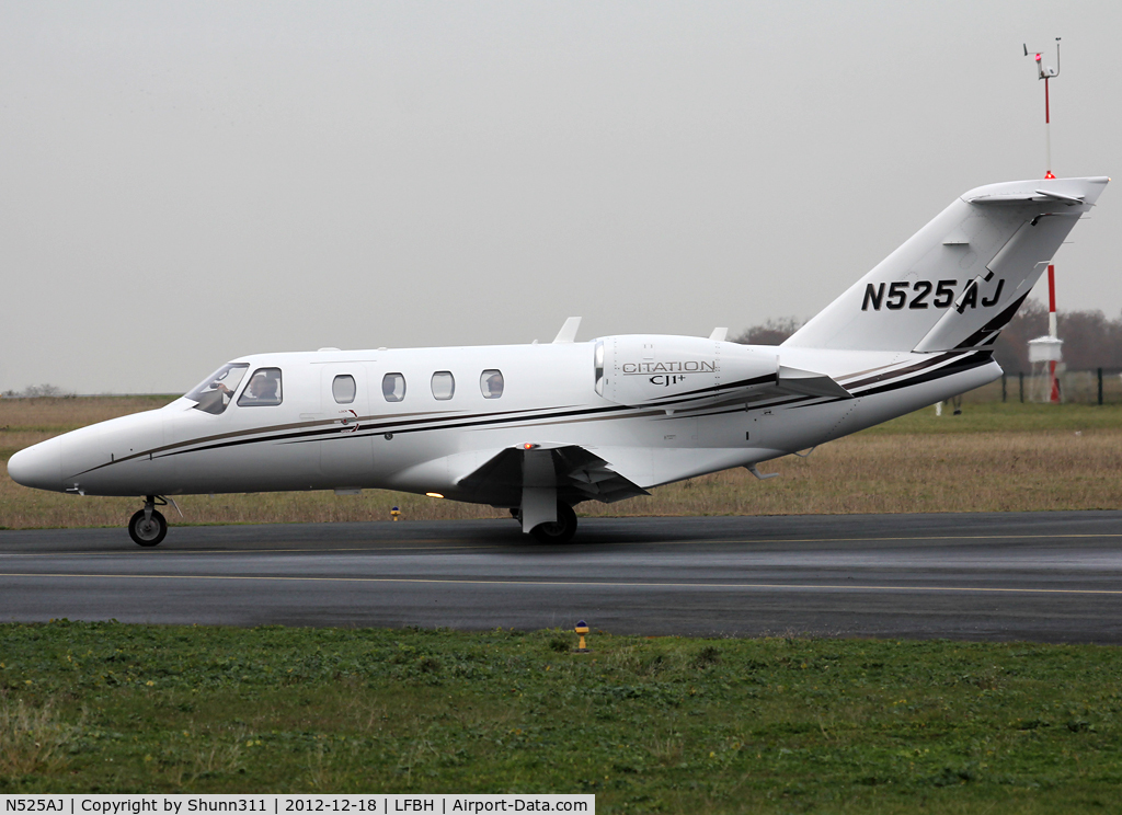 N525AJ, 2008 Cessna 525 CitationJet CJ1+ C/N 525-0673, Taxiing for departure...