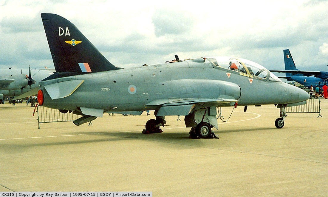 XX315, 1980 Hawker Siddeley Hawk T.1A C/N 156/312140, BAe Systems Hawk T.1A [312140] (RAF) RNAS Yeovilton~G 15/07/1995