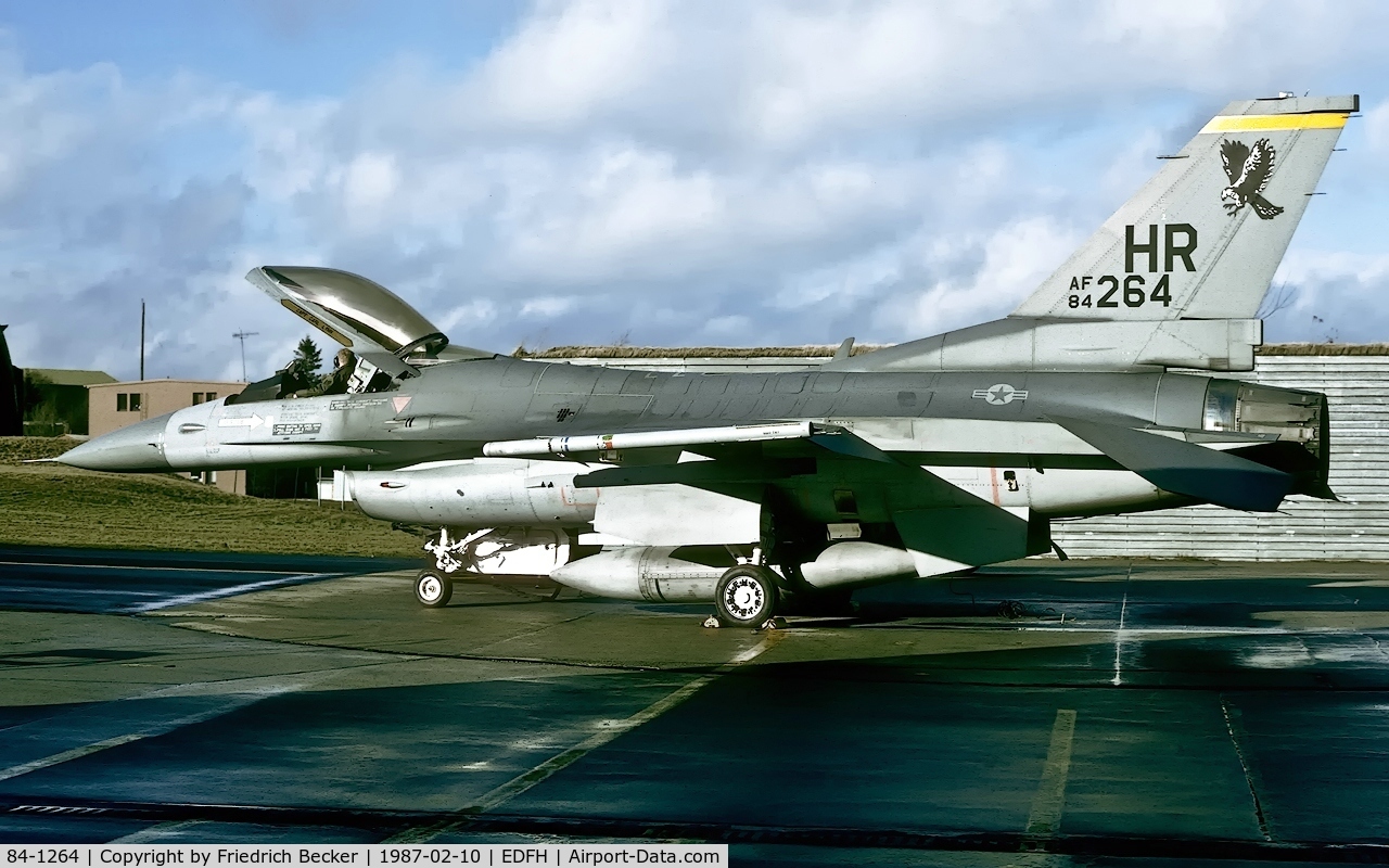 84-1264, 1984 General Dynamics F-16C Fighting Falcon C/N 5C-101, flightline at Hahn AB