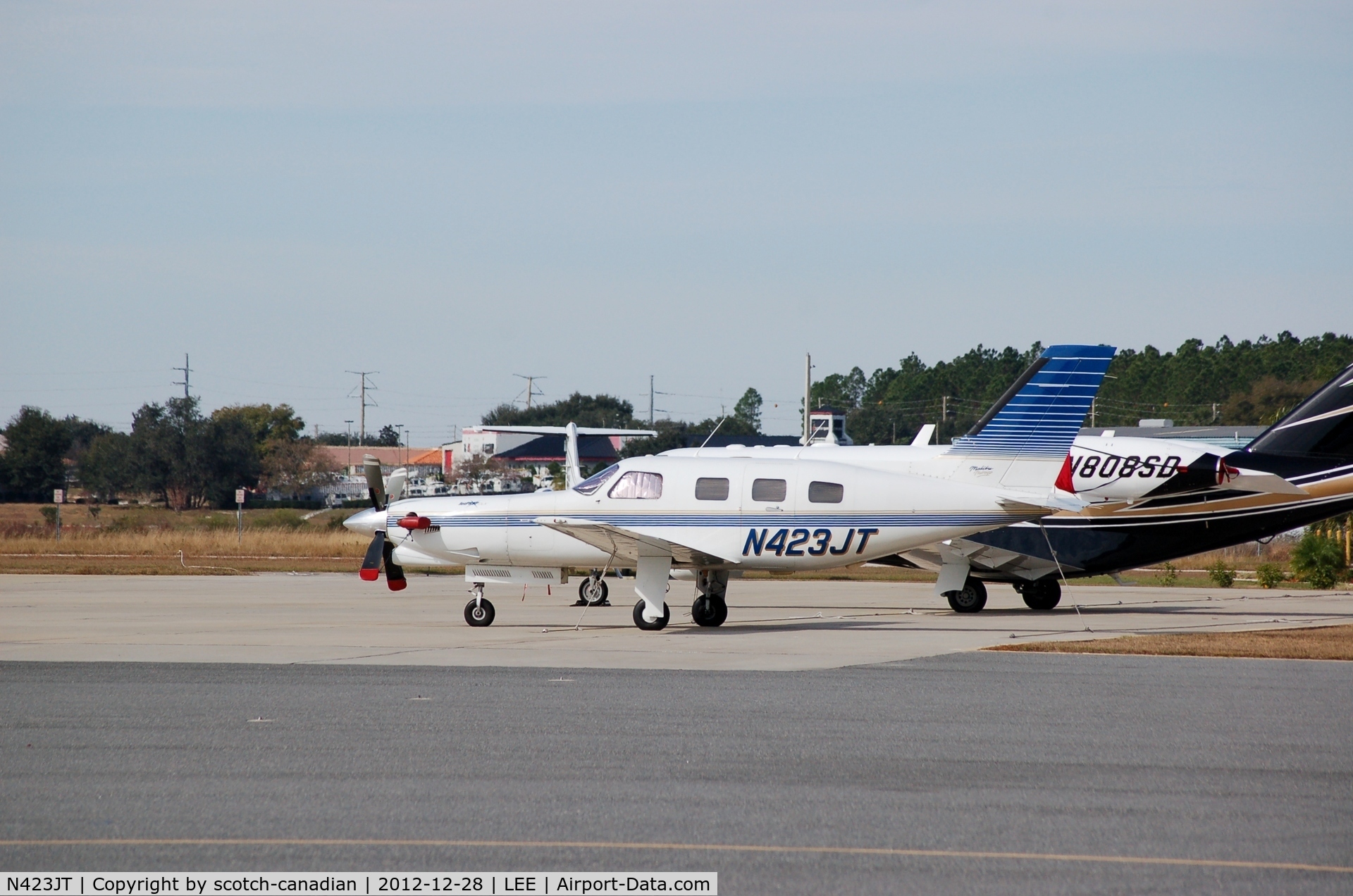 N423JT, 1994 Piper PA-46-350P Malibu Mirage C/N 4622162, 1994 Piper PA 46-350P, N423JT, at Leesburg International Airport, Leesburg, FL
