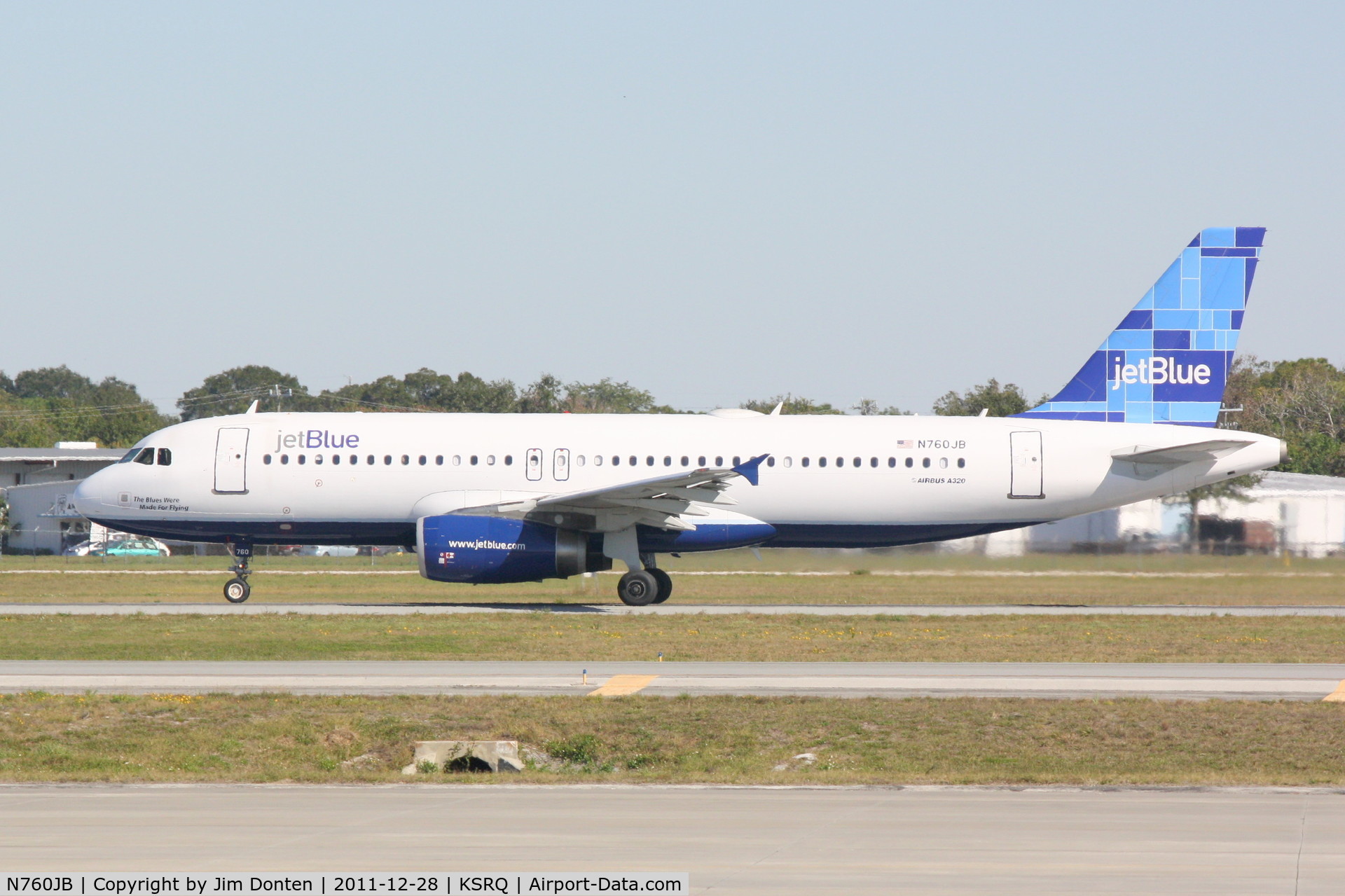 N760JB, 2008 Airbus A320-232 C/N 3659, Jet Blue Airbus A320 (N760JB) departs Runway 32 at Sarasota-Bradenton International Airport