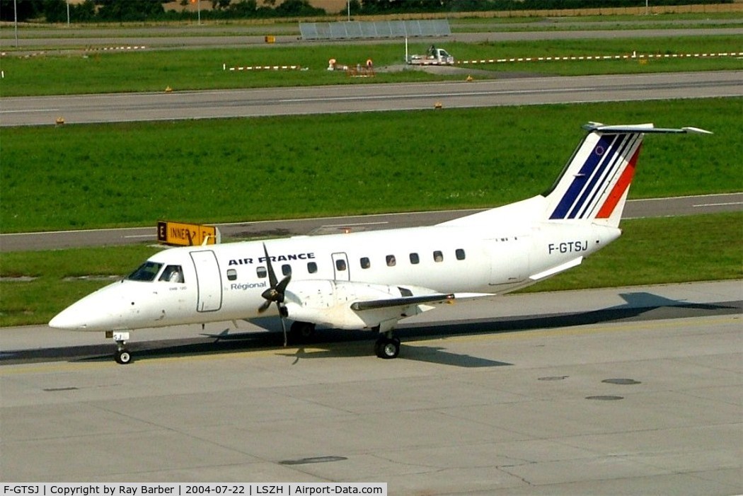 F-GTSJ, 1990 Embraer EMB-120 Brasilia C/N 120176, Embraer EMB-120RT Brasilia [120176] (Air France/Regional Airlines) Zurich~HB 22/07/2004