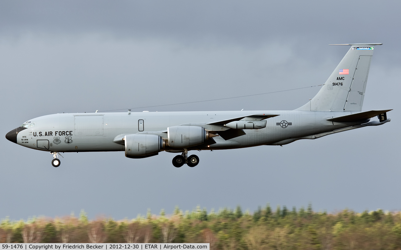 59-1476, 1959 Boeing KC-135R Stratotanker C/N 17964, on final RW26