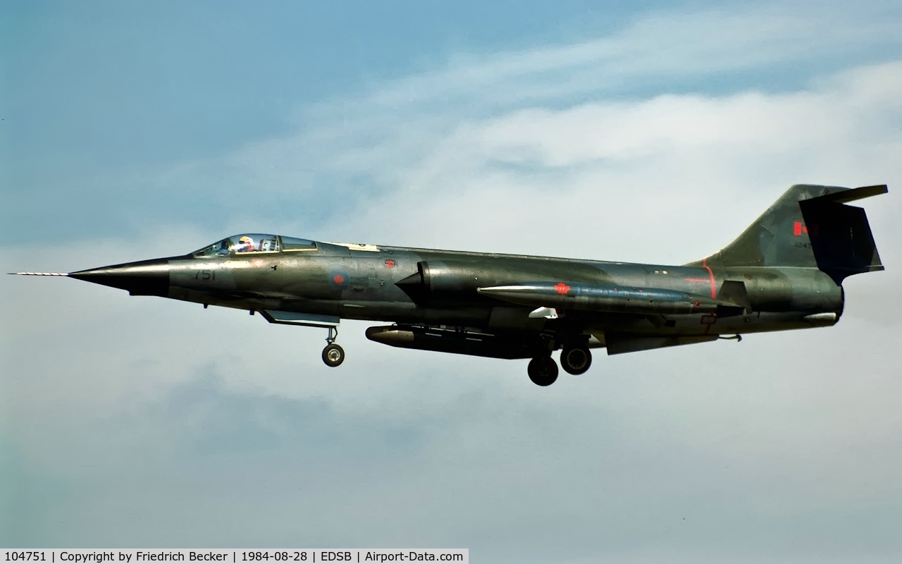 104751, Canadair CF-104 Starfighter C/N 683A-1051, on final