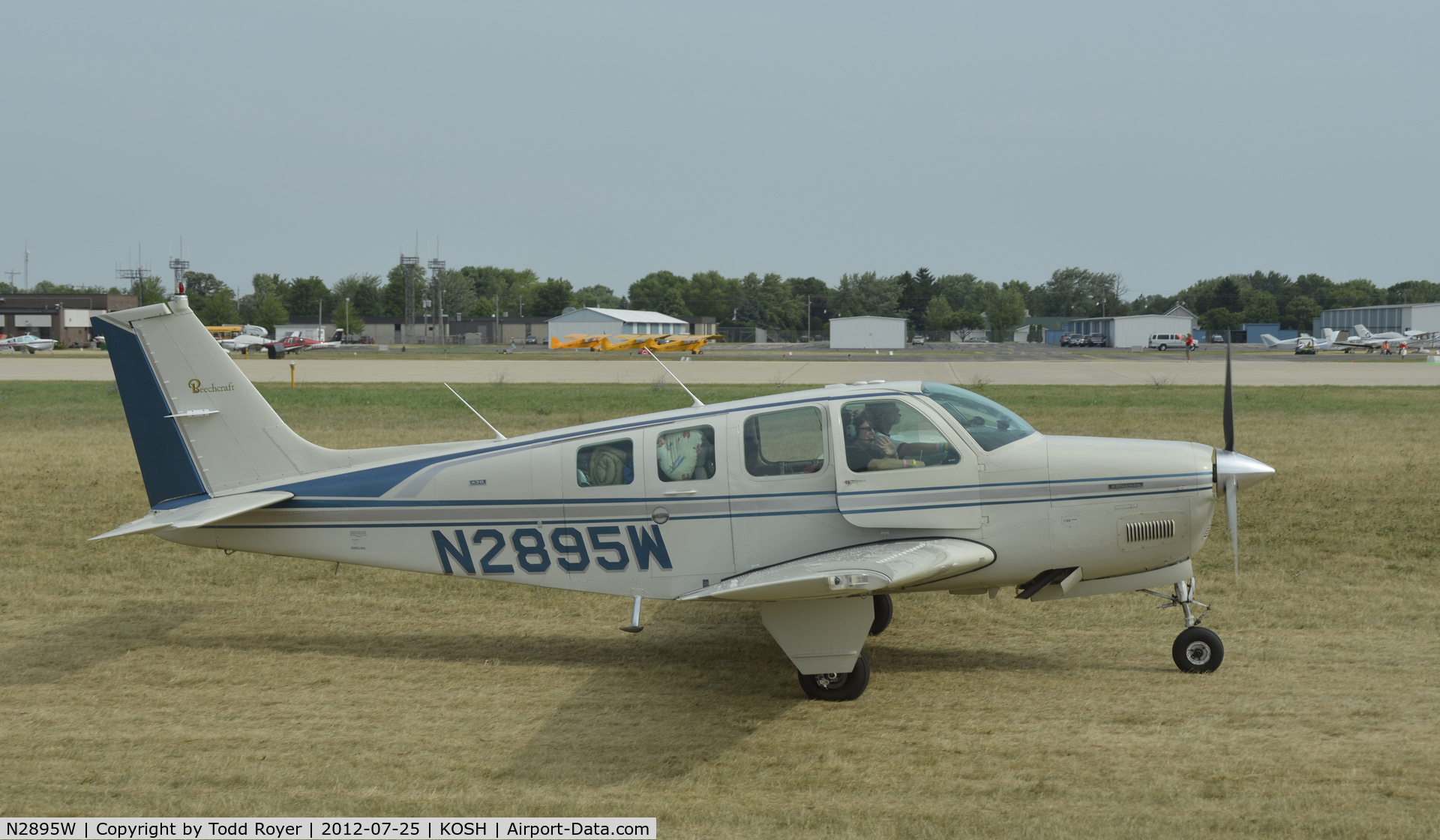 N2895W, 1973 Beech A36 Bonanza 36 C/N E-457, Airventure 2012