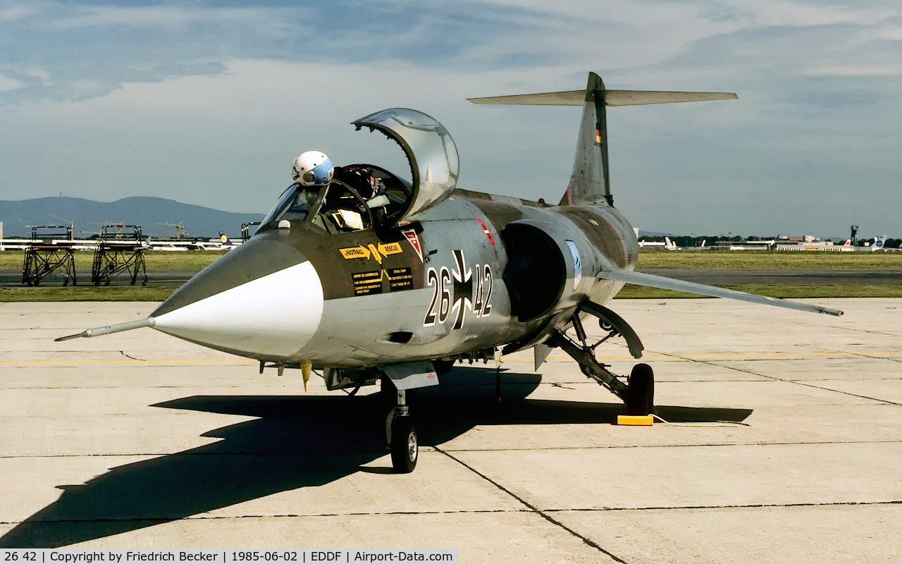 26 42, Lockheed F-104G Starfighter C/N 683-7302, static display
