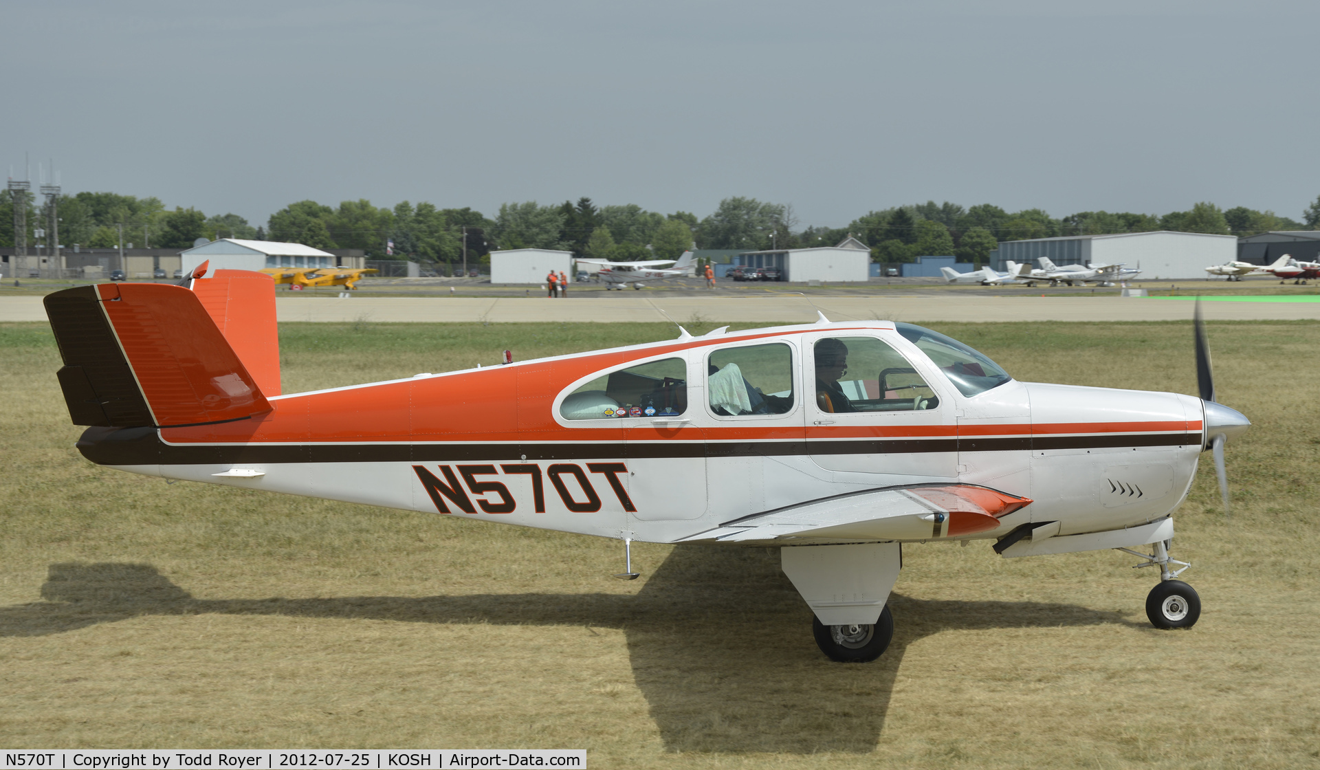 N570T, 1961 Beech N35 Bonanza C/N D-6747, Airventure 2012