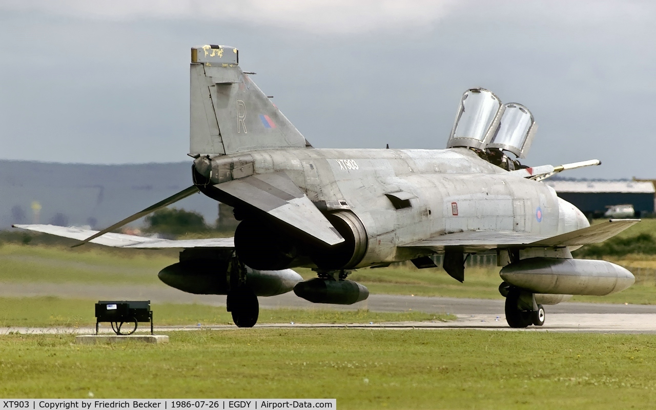 XT903, 1968 McDonnell Douglas Phantom FGR2 C/N 2592/0013, taxying to the active