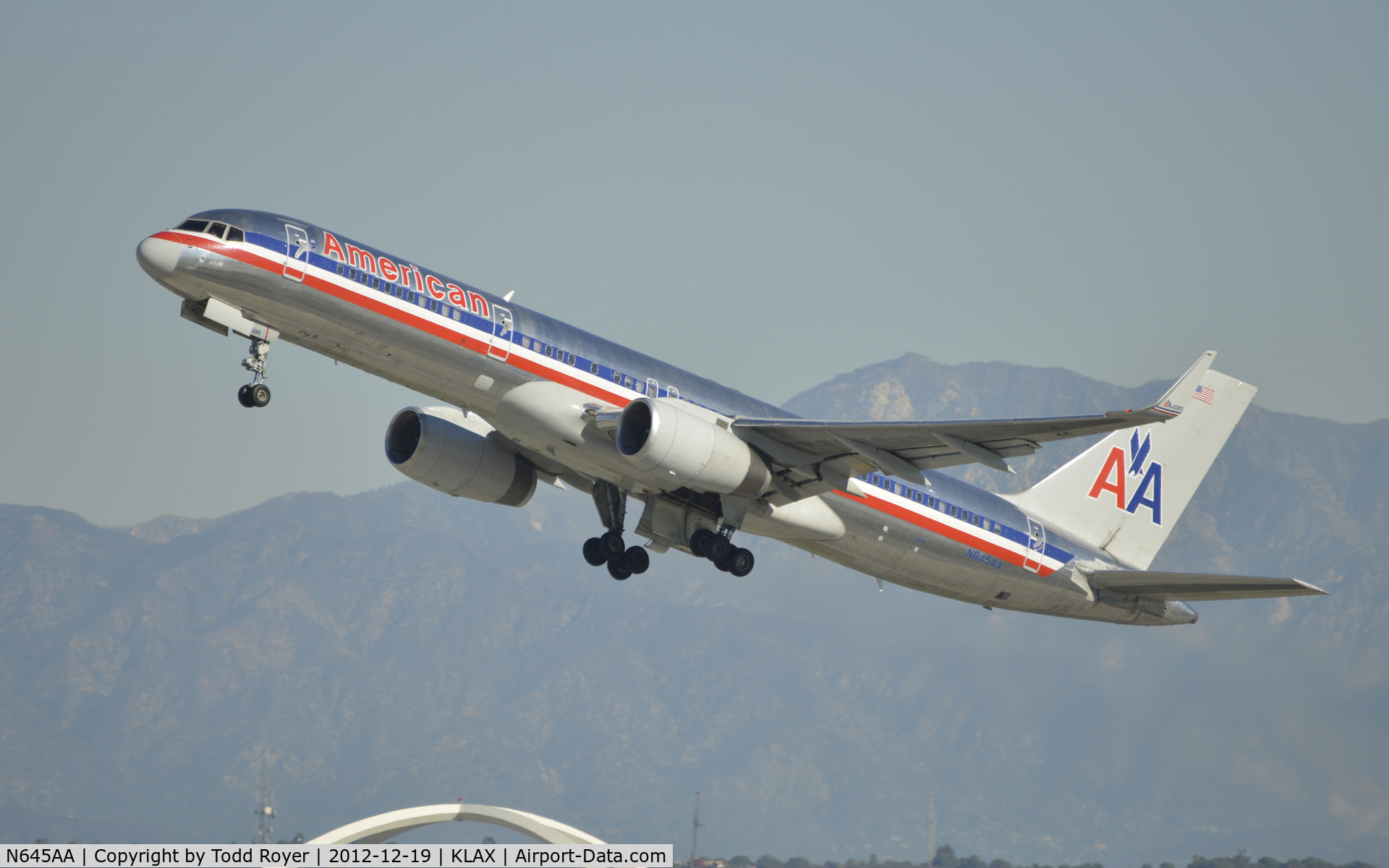 N645AA, 1991 Boeing 757-223 C/N 24603, Departing LAX