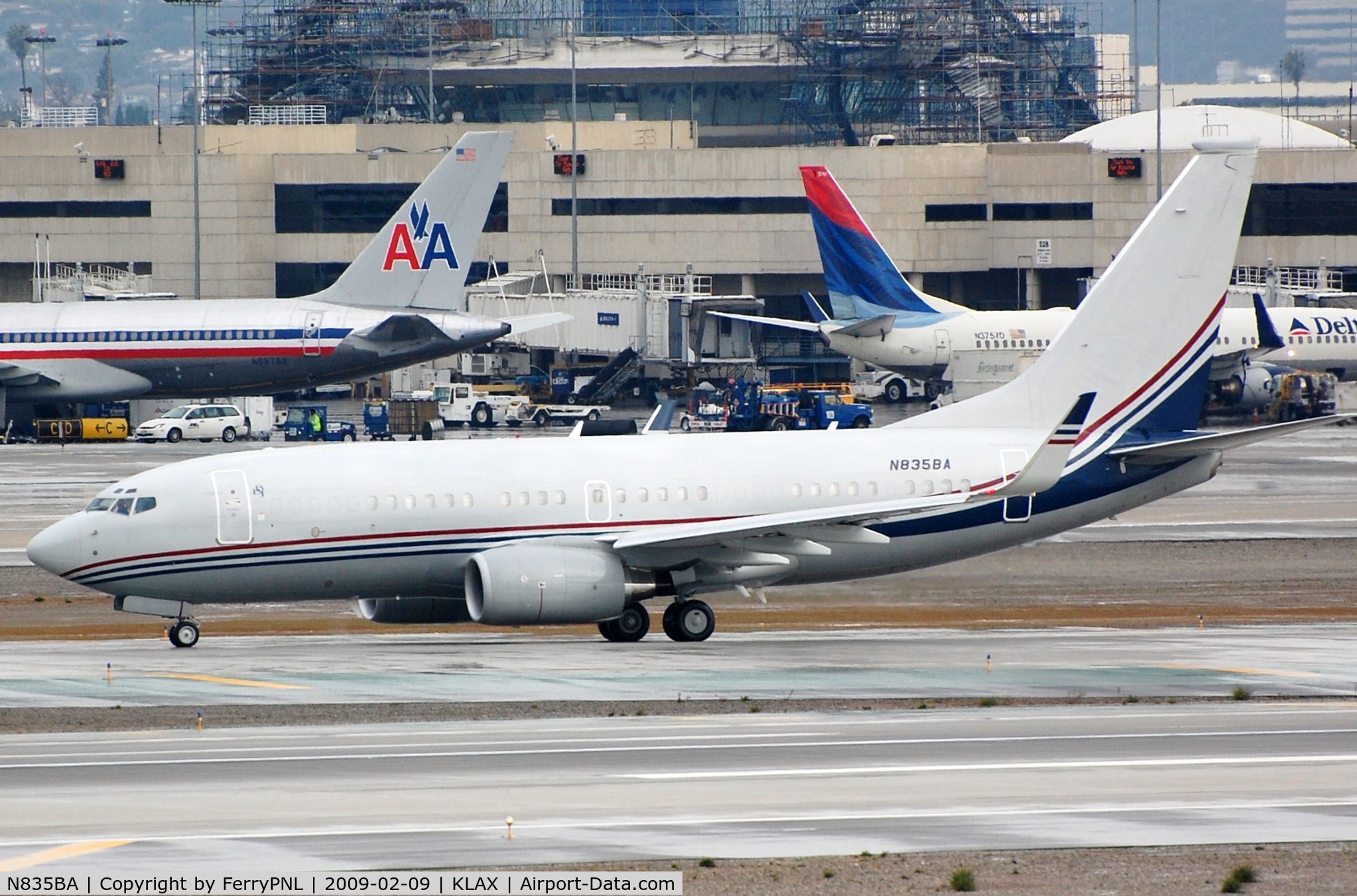 N835BA, 2001 Boeing 737-7BC C/N 30572, BBJ N835BA taxying out at LAX