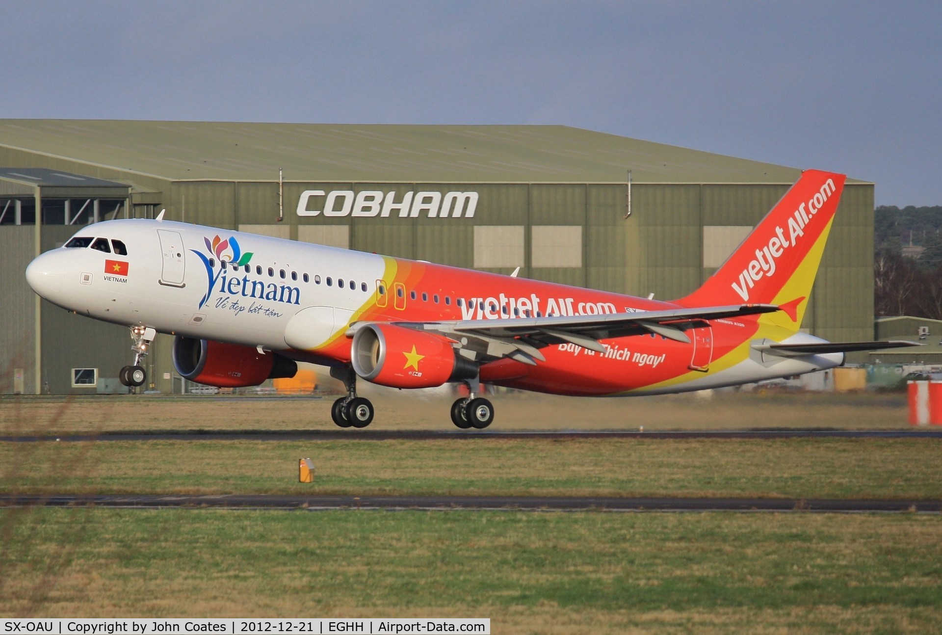 SX-OAU, 2010 Airbus A320-232 C/N 4193, Departing back to Athens prior delivery after respray into VietJet Air colours.