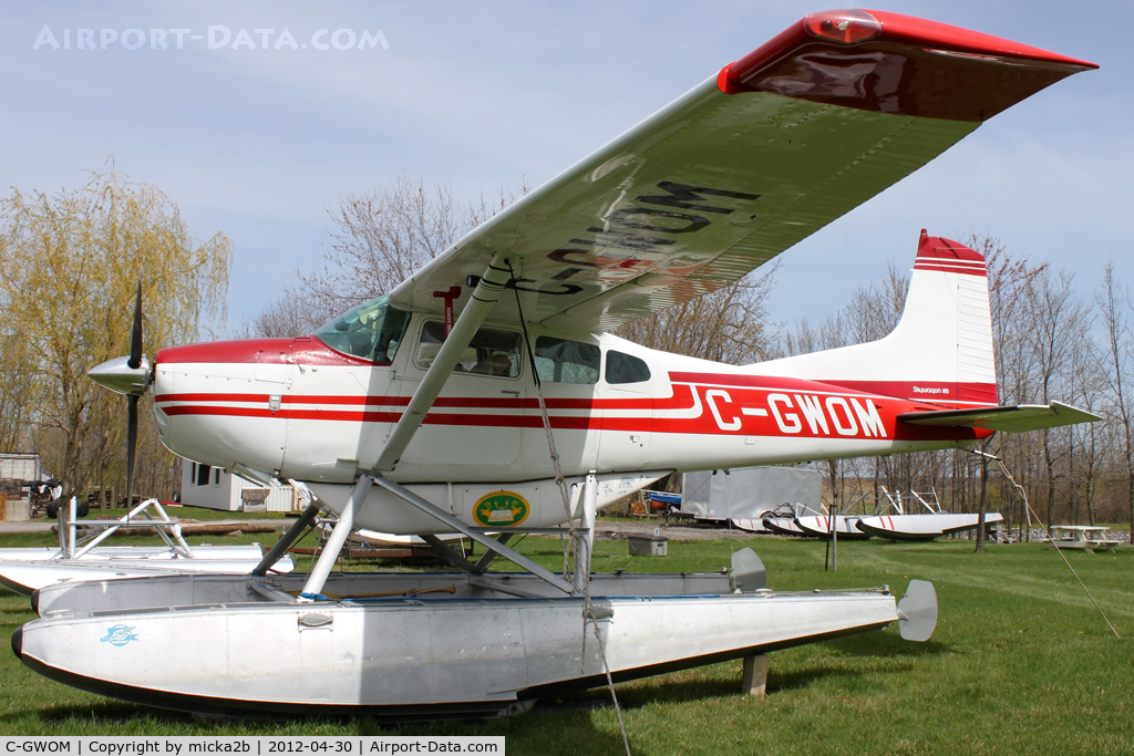 C-GWOM, 1975 Cessna A185F Skywagon 185 C/N 18502777, Parked