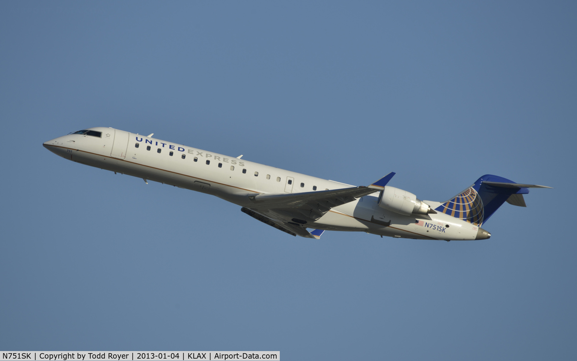 N751SK, 2005 Bombardier CRJ-701ER (CL-600-2C10) Regional Jet C/N 10208, Departing LAX