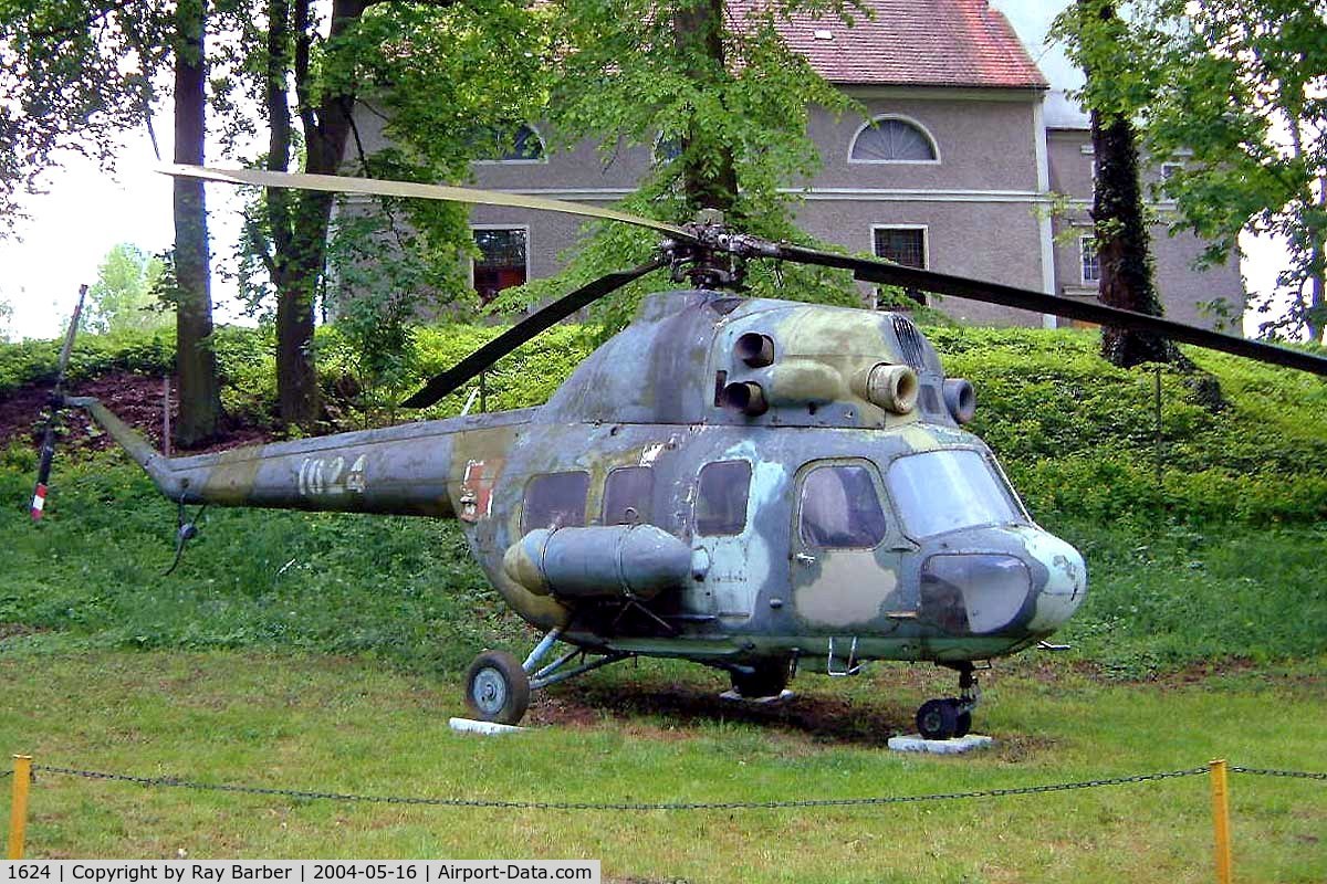 1624, Mil Mi-2 Sz C/N 541624100, Mil Mi-2Sz [541624100] Drzonow-Lubuskie~SP 16/05/2004