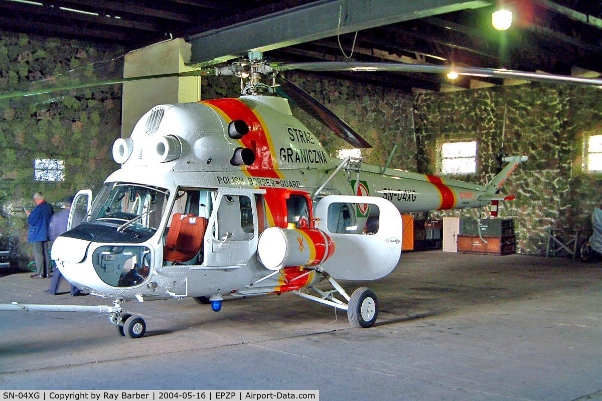 SN-04XG, 1981 Mil Mi-2 Hoplite C/N 566624050, Mil Mi-2 Hoplite [566624050] (Polish Border Guard) Zielona Gora~SP 16/05/2004