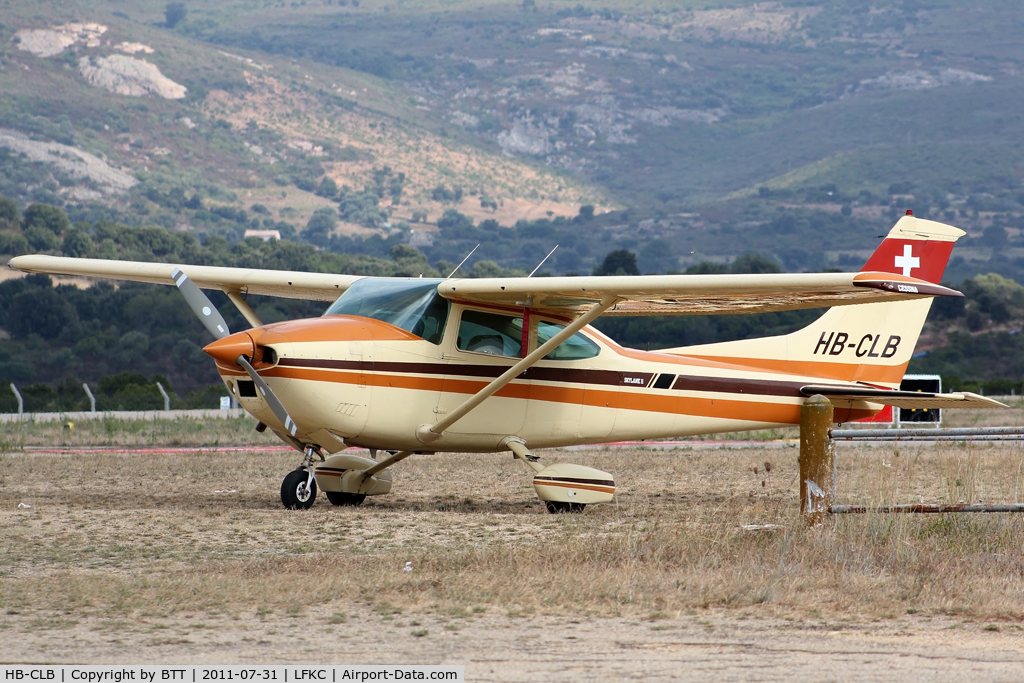 HB-CLB, 1979 Cessna 182Q Skylane C/N 18267423, Parked