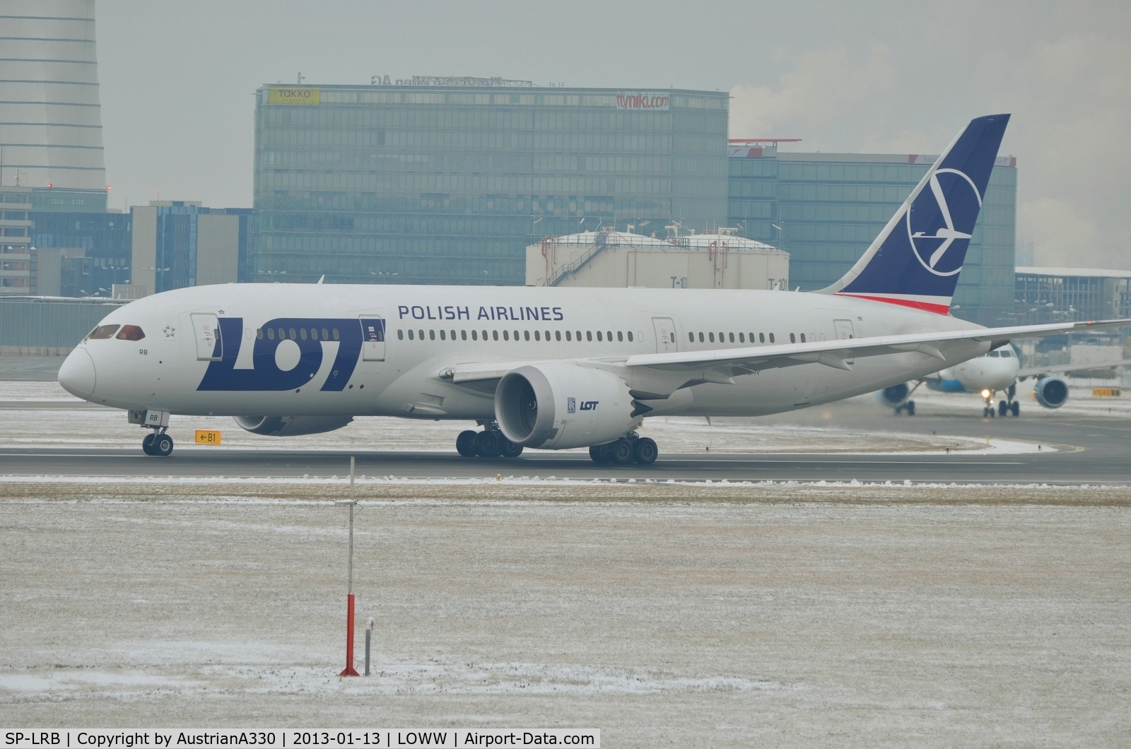 SP-LRB, 2012 Boeing 787-8 Dreamliner C/N 37894, Last 787 visit at Vienna for a long time...