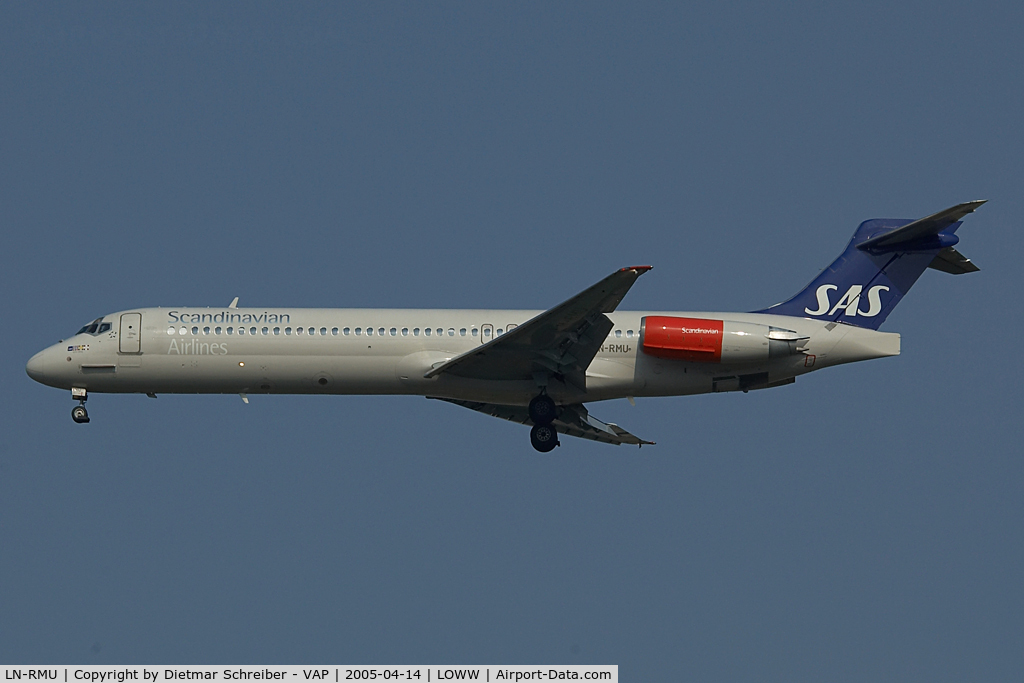 LN-RMU, 1992 McDonnell Douglas MD-87 (DC-9-87) C/N 53340, SAS MD87