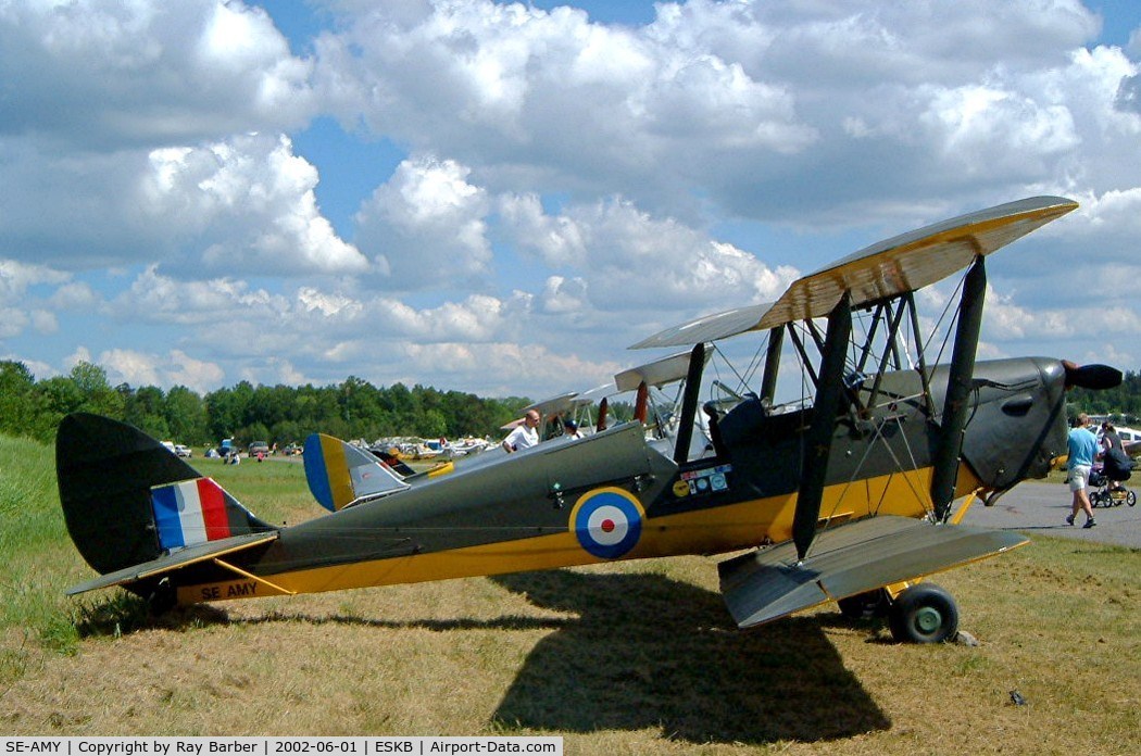 SE-AMY, De Havilland DH-82A Tiger Moth II C/N 82720, De Havilland DH.82A Tiger Moth [82720] Barkarby~SE 01/06/2002