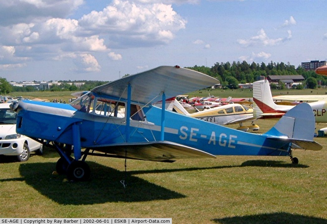 SE-AGE, 1937 De Havilland DH.87B Hornet Moth C/N 8136-80, De Havilland DH.87B Hornet Moth [8136] Barkarby~SE 01/06/2002