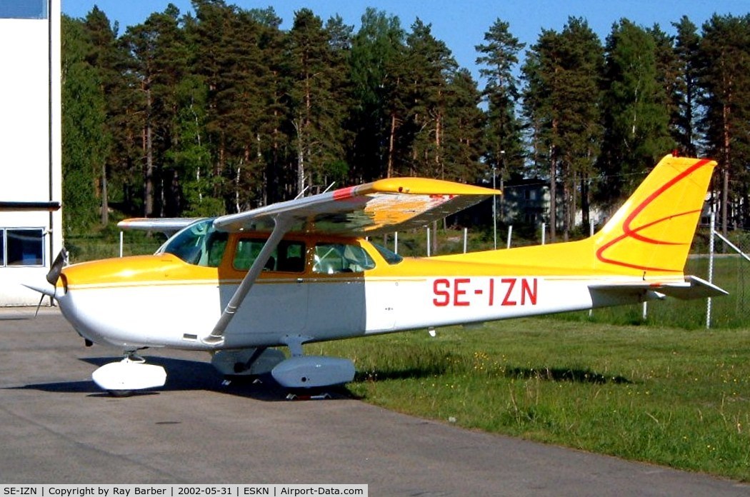 SE-IZN, 1980 Cessna 172N C/N 17273647, Cessna 172N Skyhawk [172-73647] Stockholm-Skavasta~SE 31/05/2002