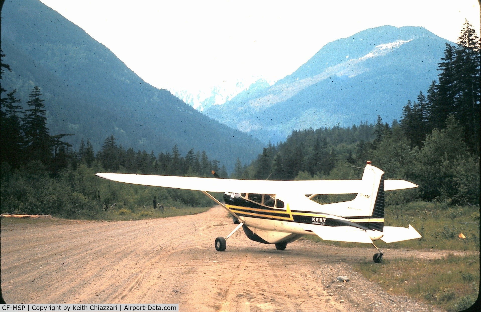 CF-MSP, Cessna 185 Skywagon Skywagon C/N 185-0010, Waiting to pick up loggers.