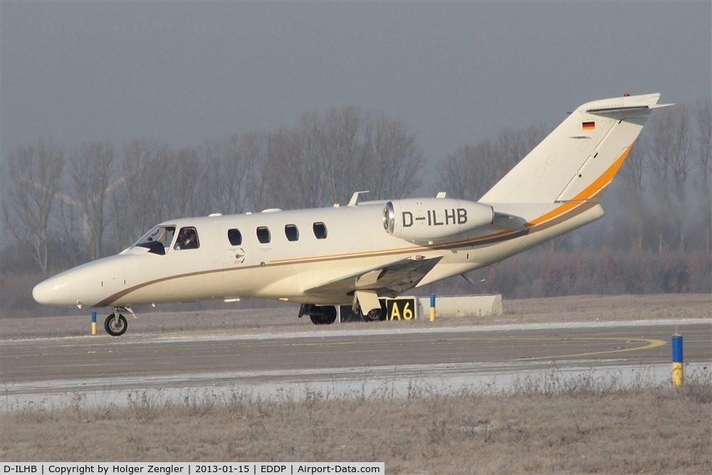 D-ILHB, 2009 Cessna 525 CitationJet CJ1+ C/N 525-0675, Flight trainer on taxi to GAT....