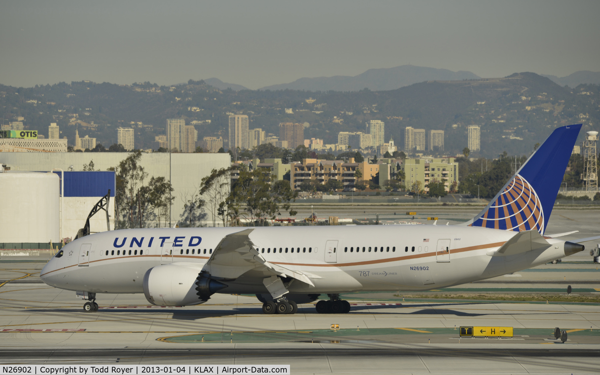 N26902, 2012 Boeing 787-8 Dreamliner C/N 34822, Arriving at LAX