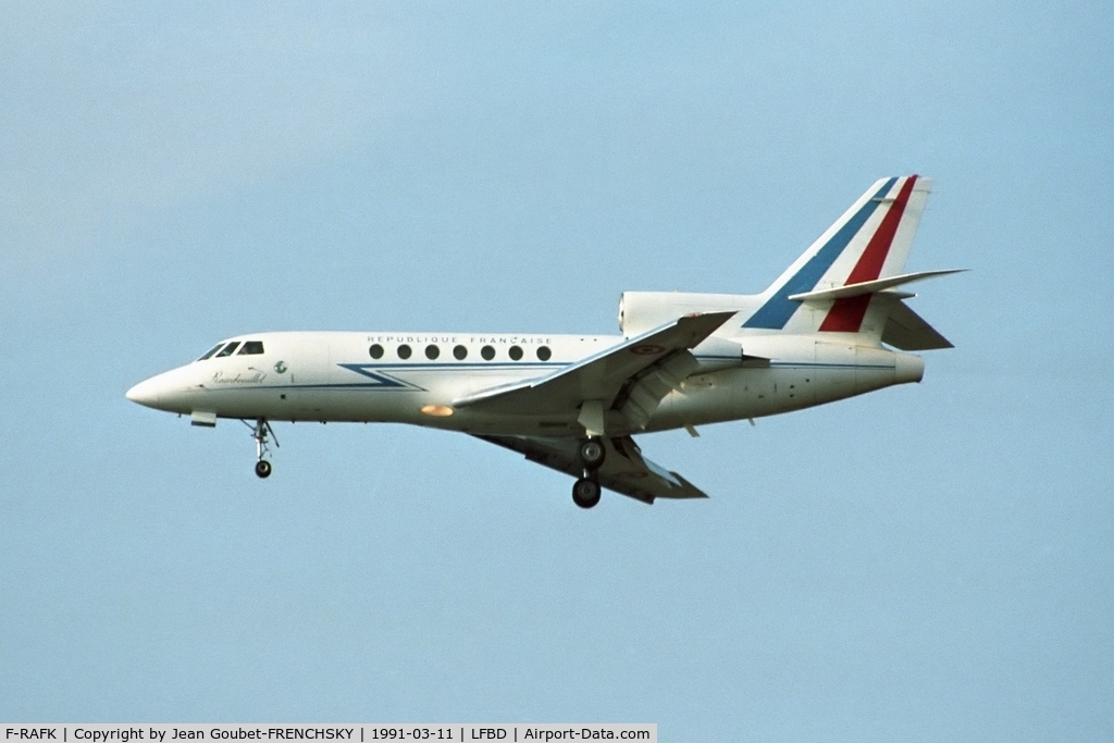 F-RAFK, 1980 Dassault Falcon 50 C/N 27, Rambouillet