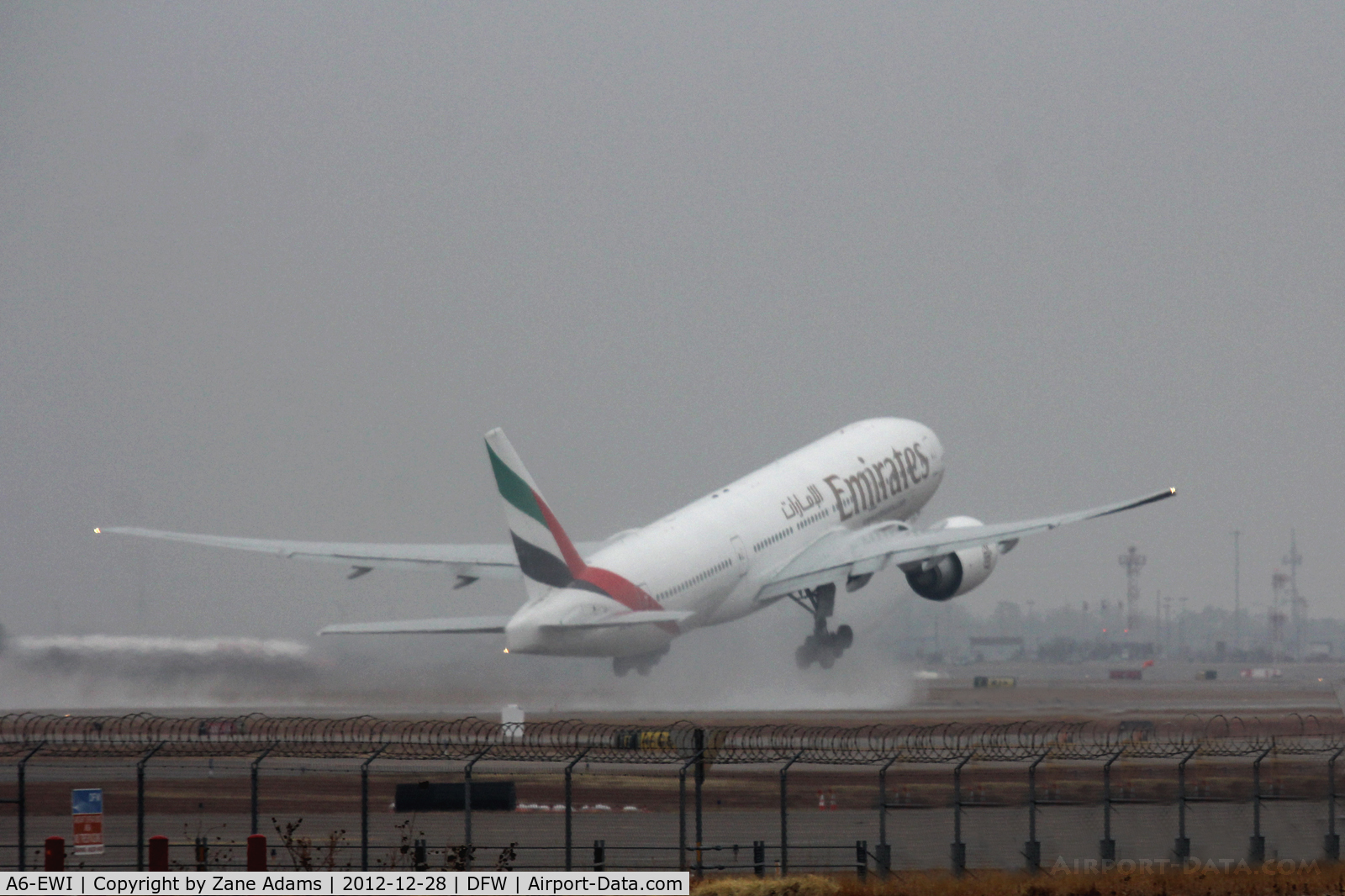 A6-EWI, 2008 Boeing 777-21H/LR C/N 35589, Emirates 777 departing DFW Airport