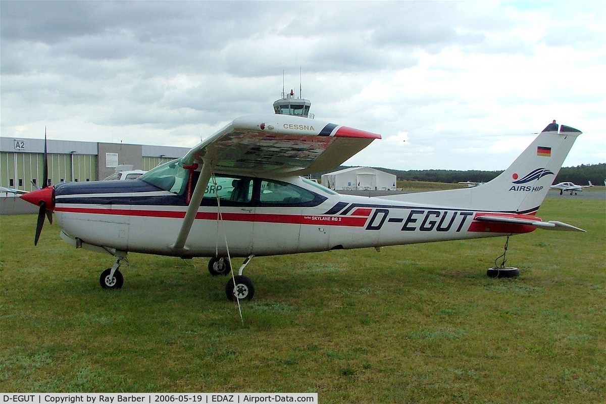 D-EGUT, Cessna TR182 Turbo Skylane RG C/N R18200668, Cessna TR.182 Turbo Skylane RG II [R182-00668] Schonhagen~D 19/05/2006