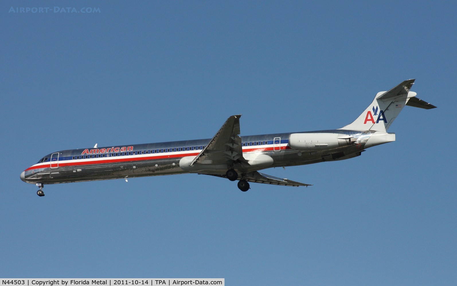 N44503, 1989 McDonnell Douglas MD-82 (DC-9-82) C/N 49797, American MD-82
